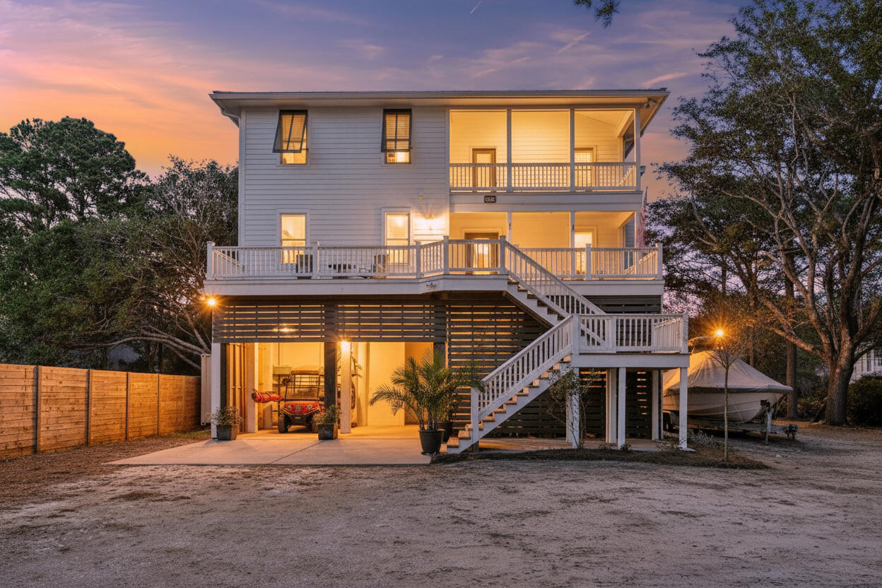 1527 Macoma Drive