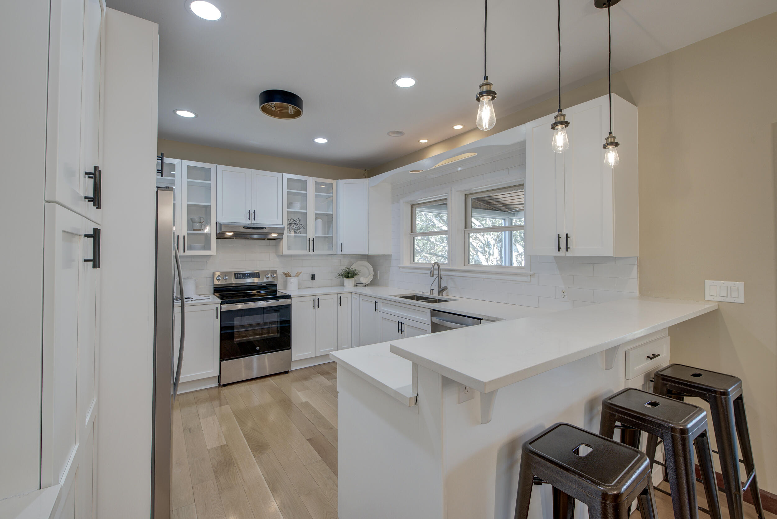 1527 Macoma Drive
