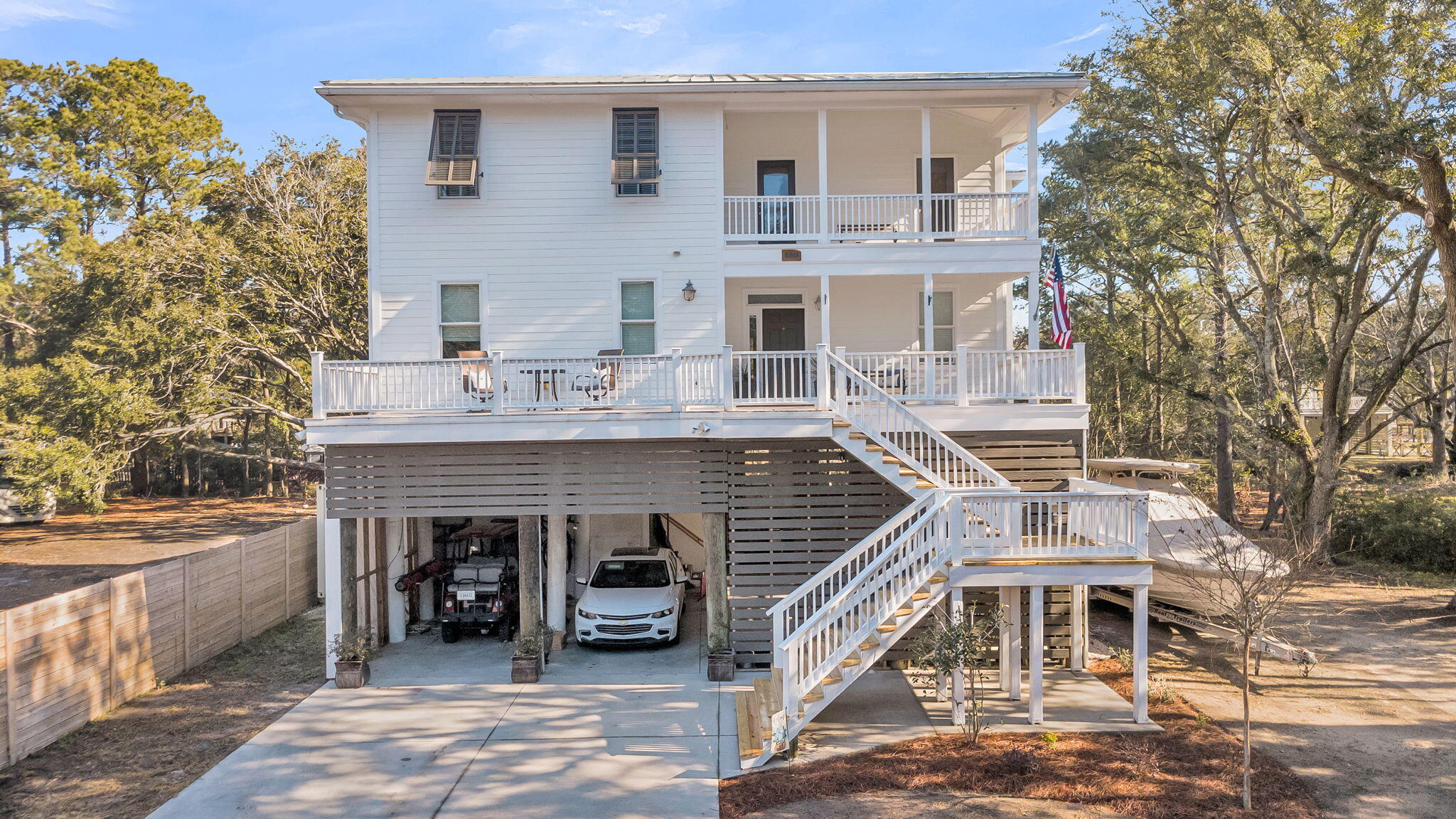 1527 Macoma Drive