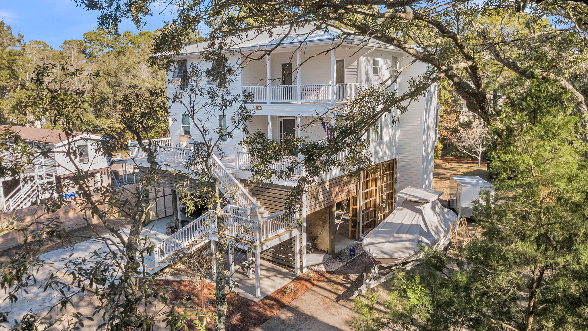 1527 Macoma Drive
