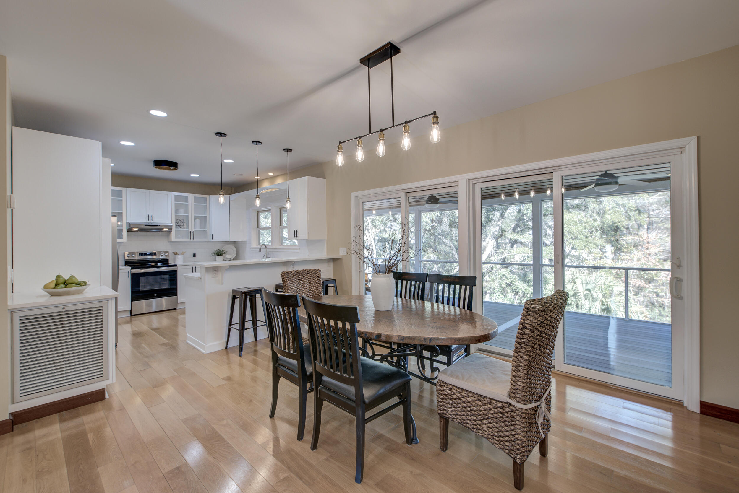 1527 Macoma Drive
