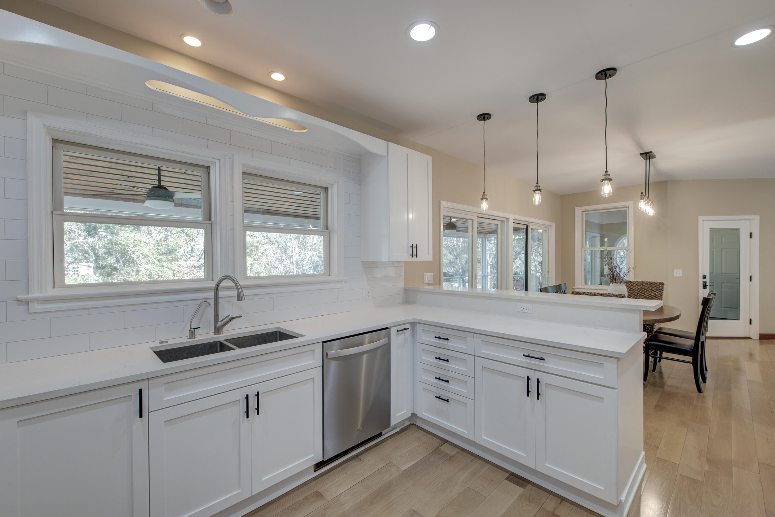 1527 Macoma Drive