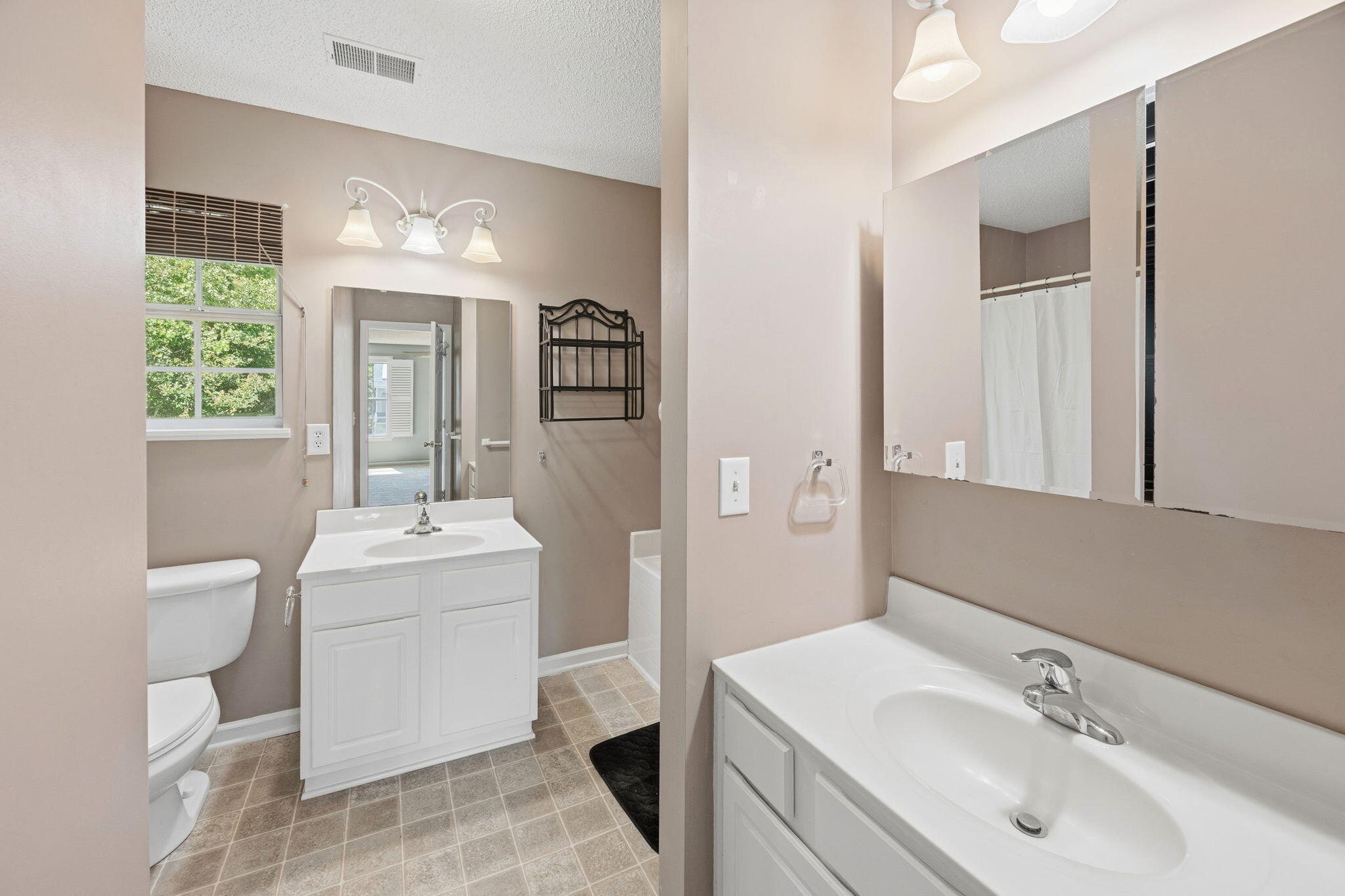 411 Aberdeen Circle