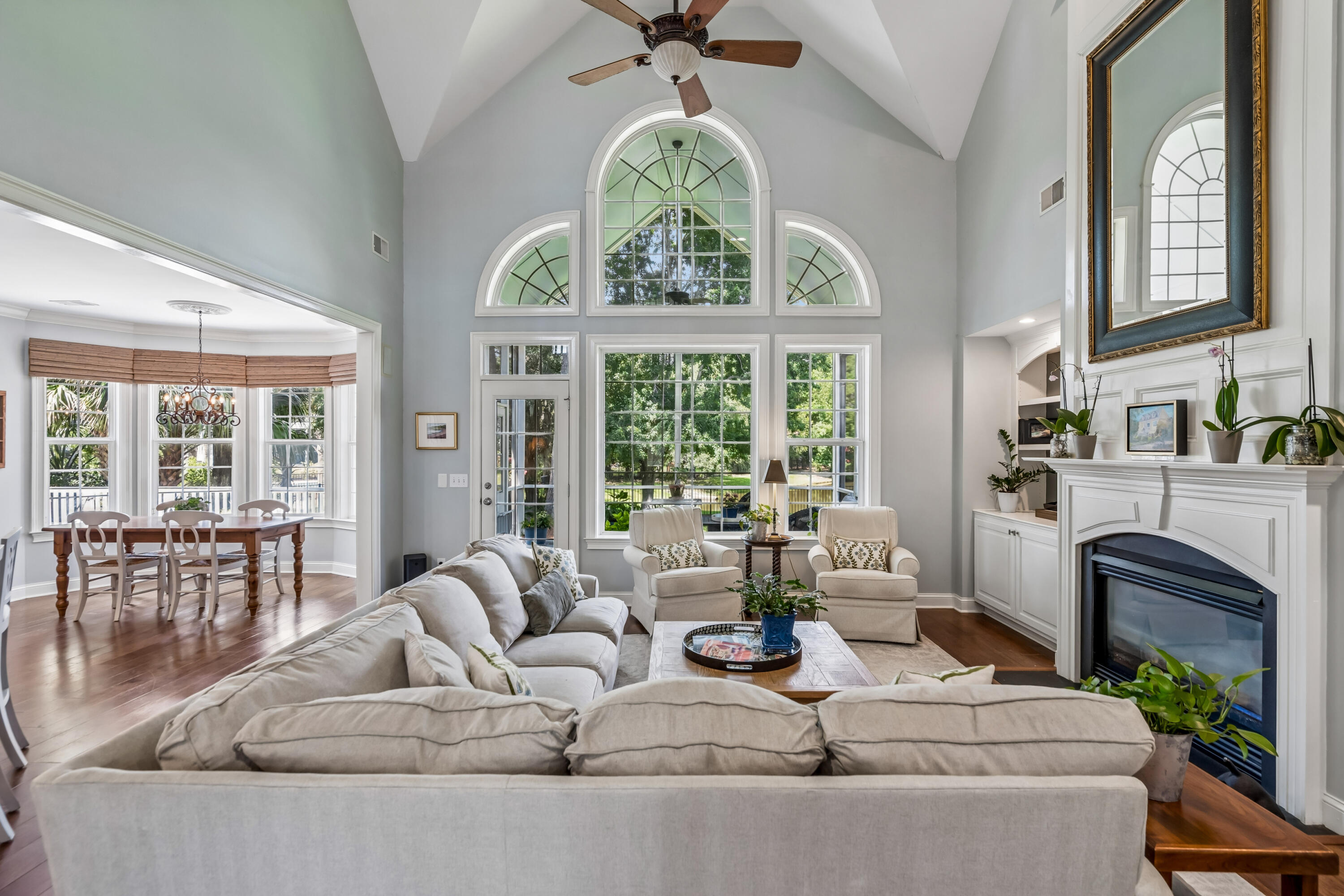 2740 Oak Manor Drive