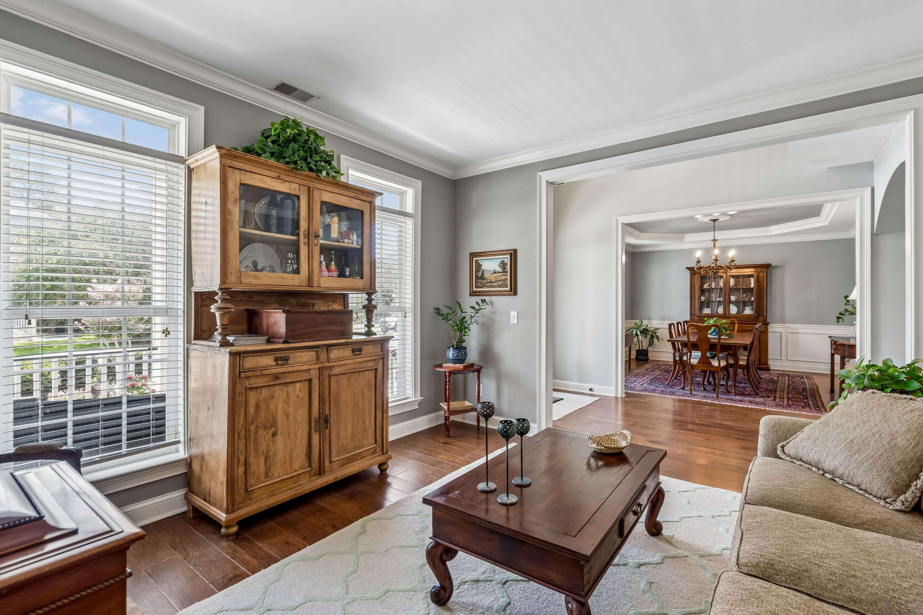 2740 Oak Manor Drive