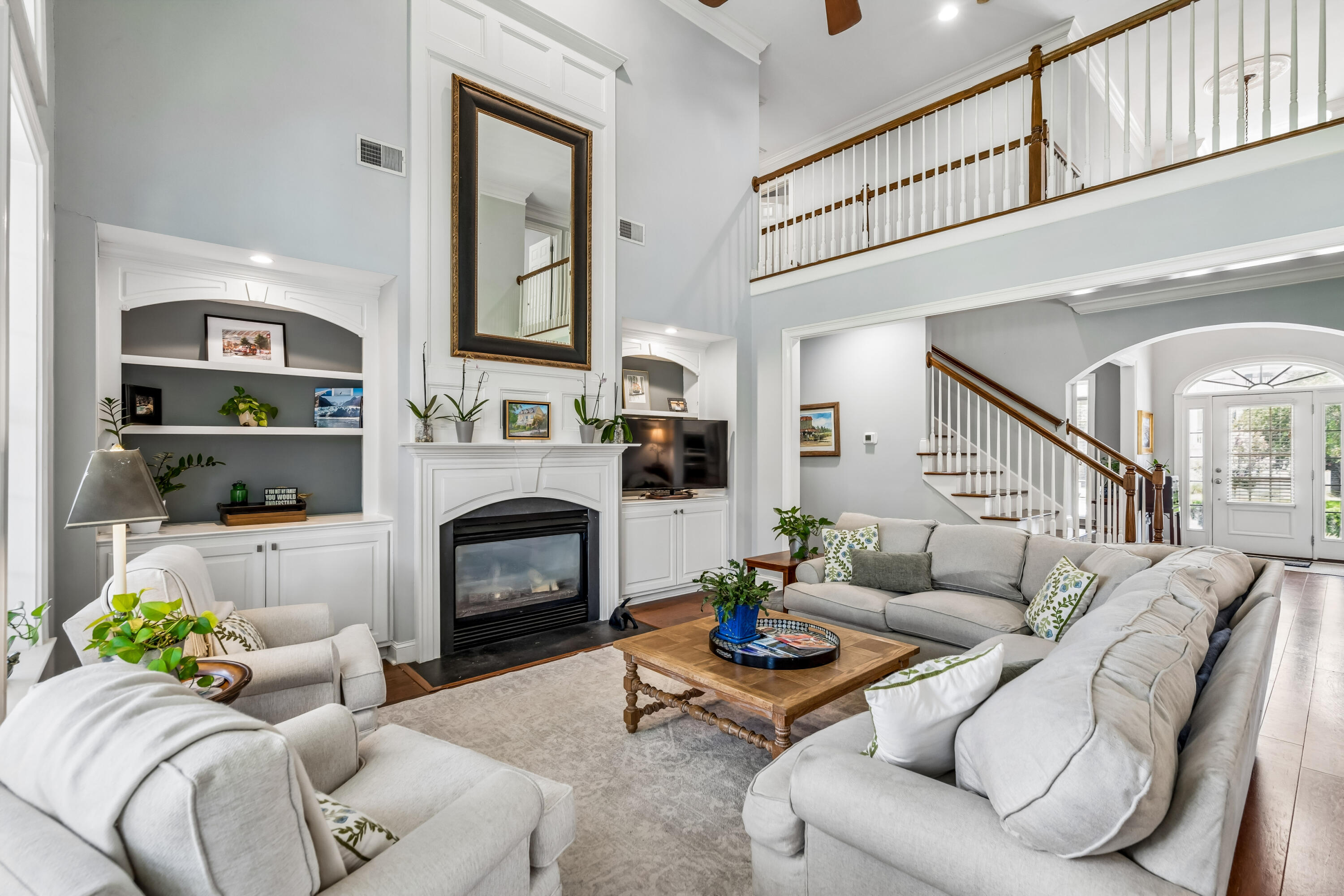 2740 Oak Manor Drive