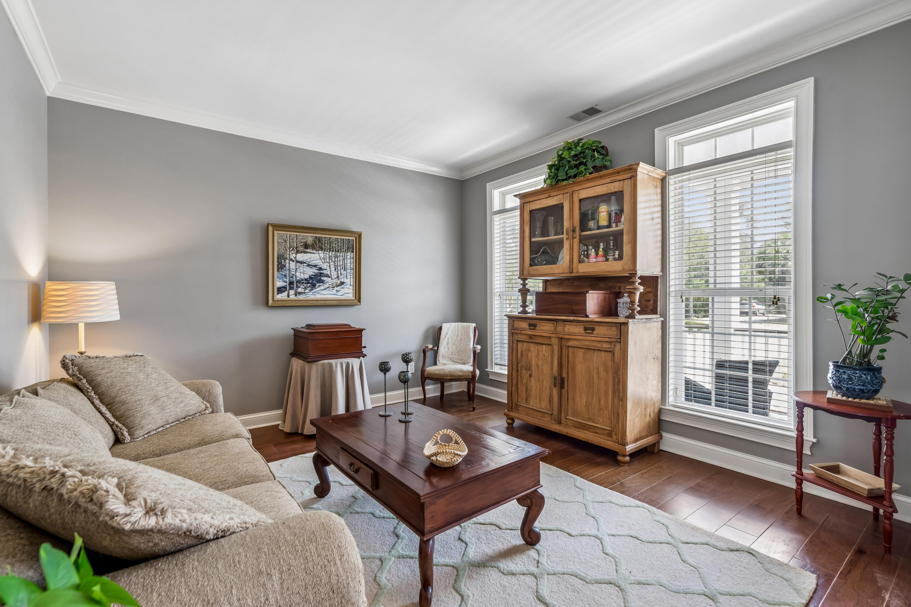 2740 Oak Manor Drive