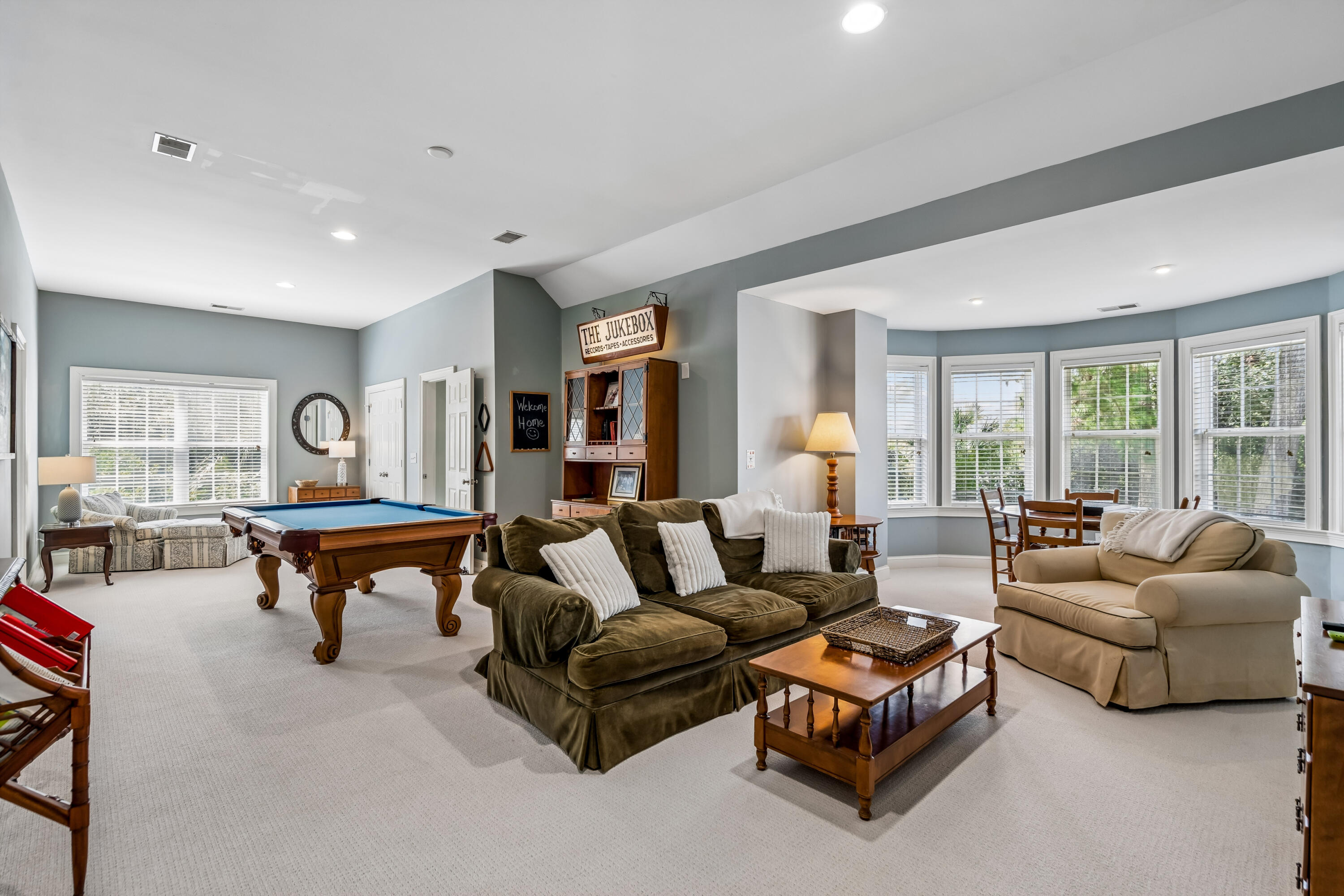 2740 Oak Manor Drive