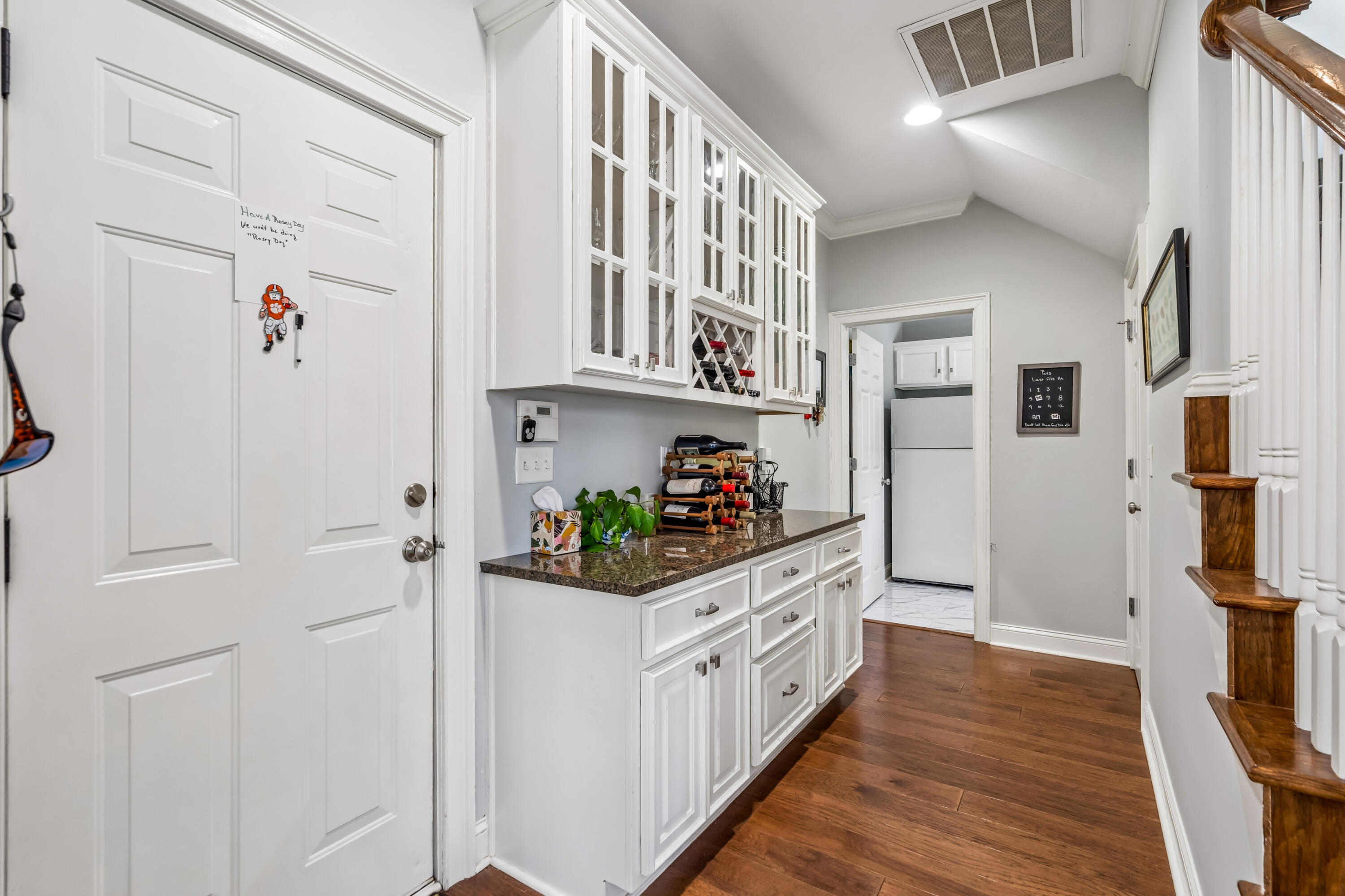2740 Oak Manor Drive