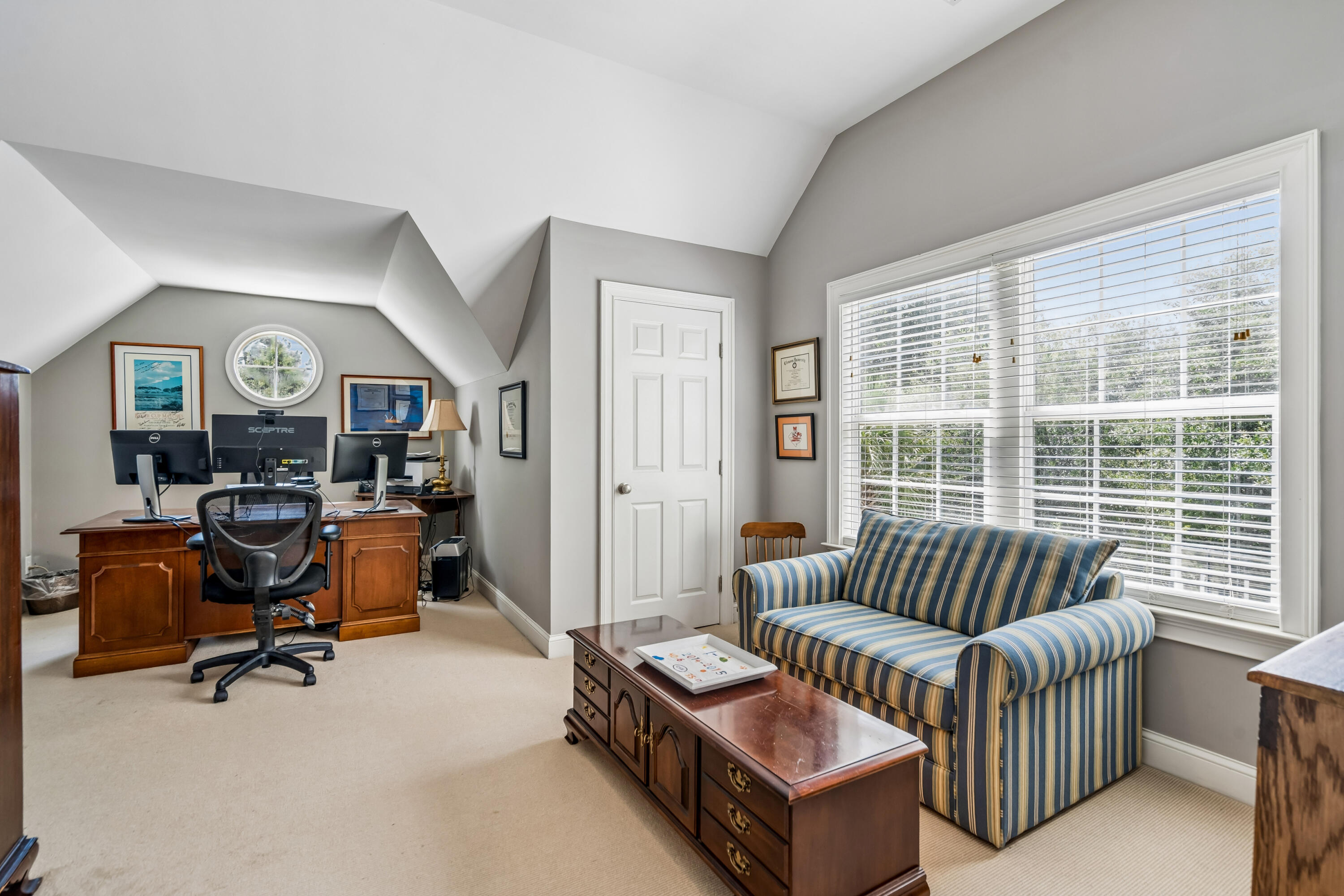 2740 Oak Manor Drive