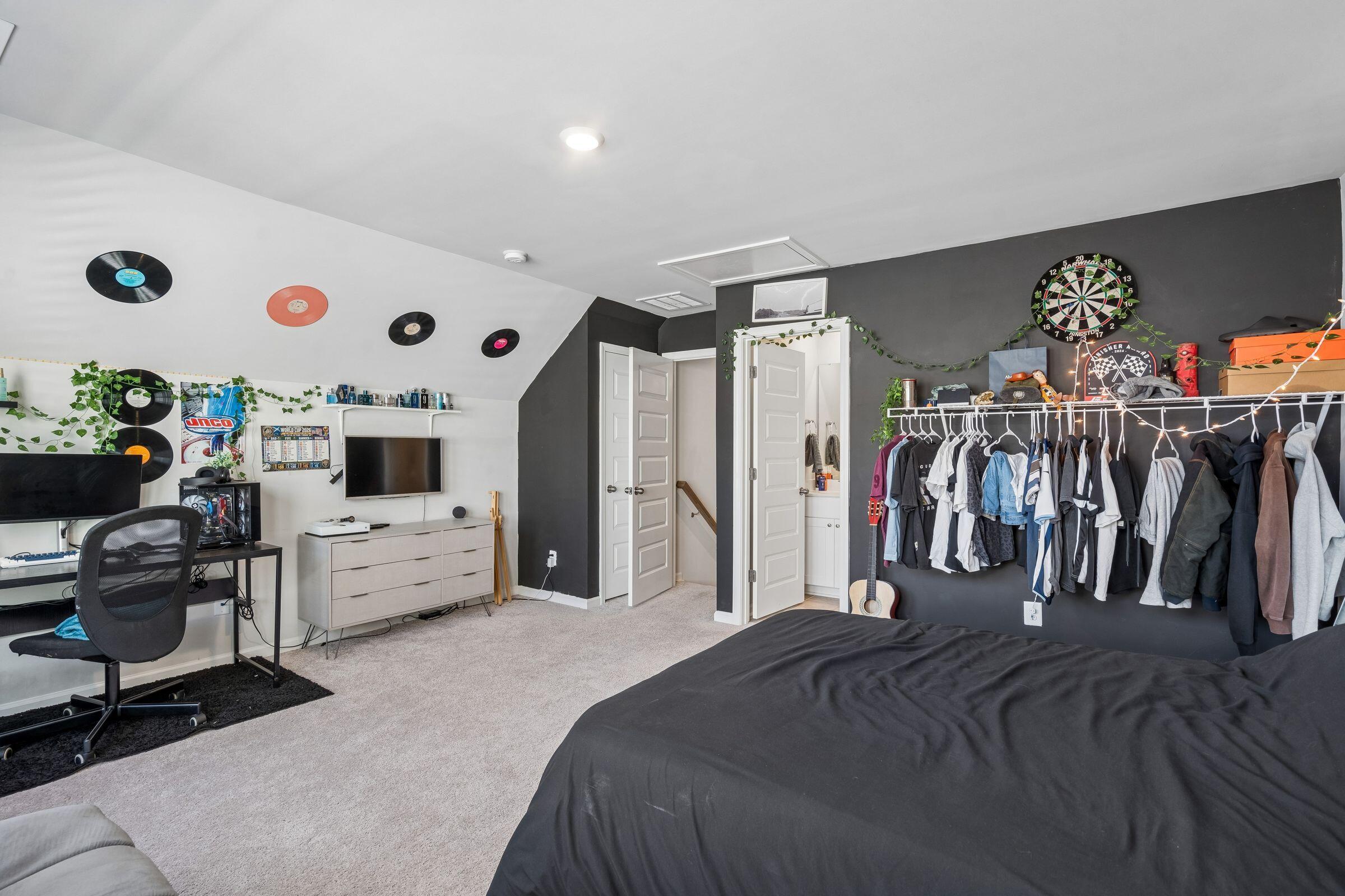 1222 Spotflower Street