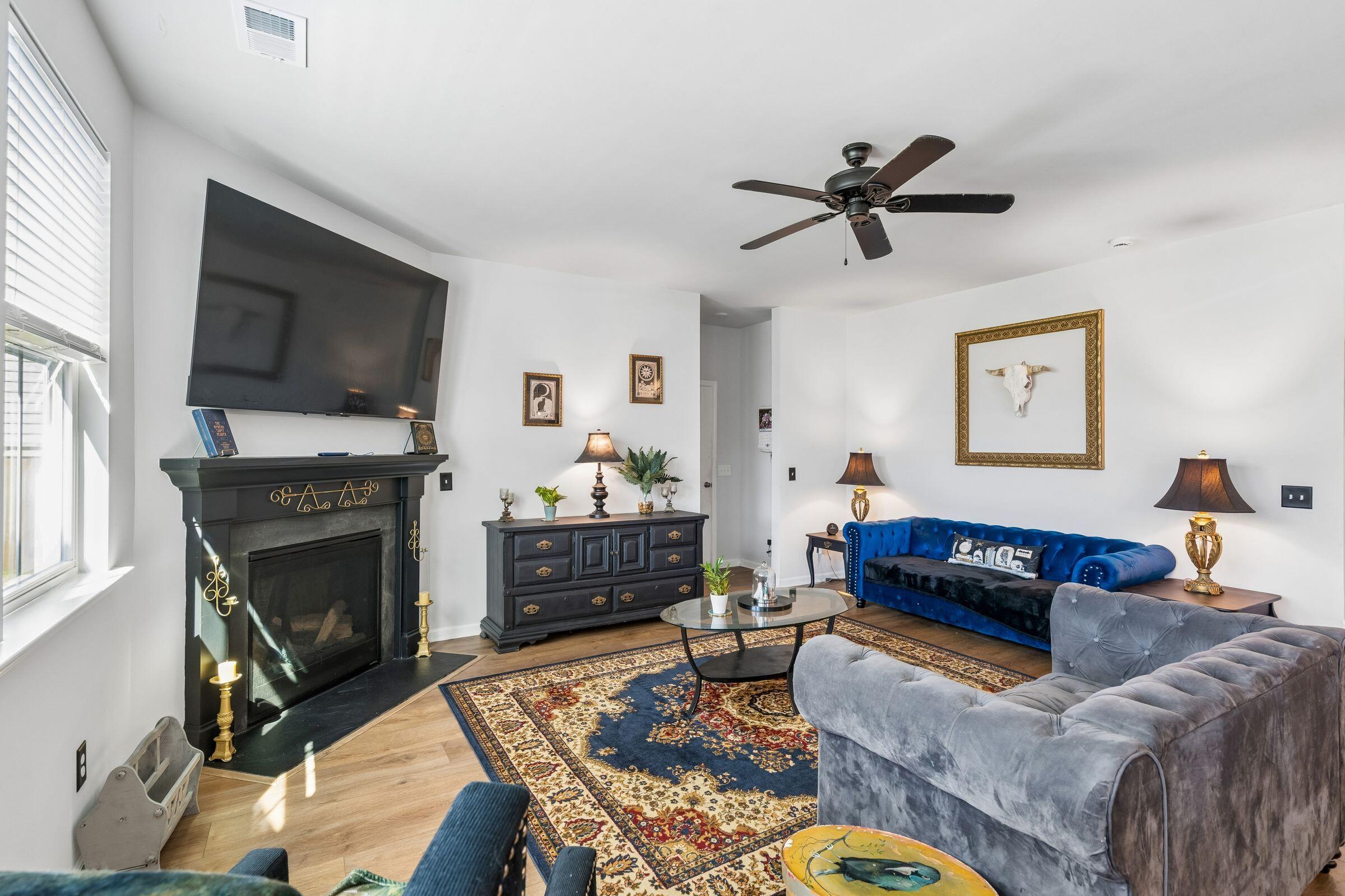 1222 Spotflower Street