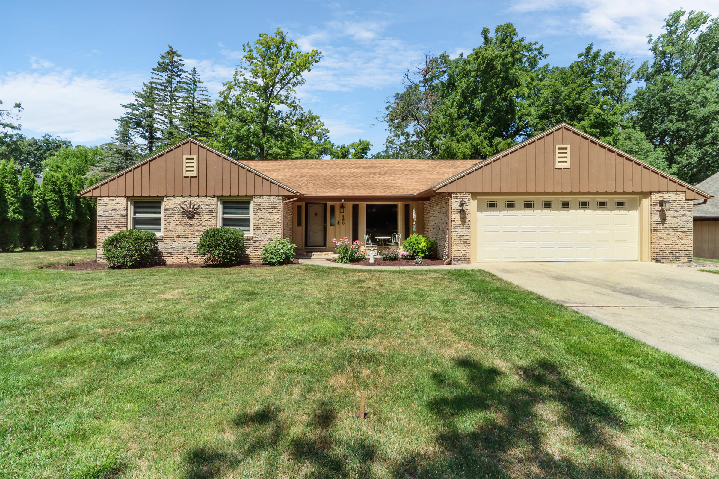 458 Sylvan Dr