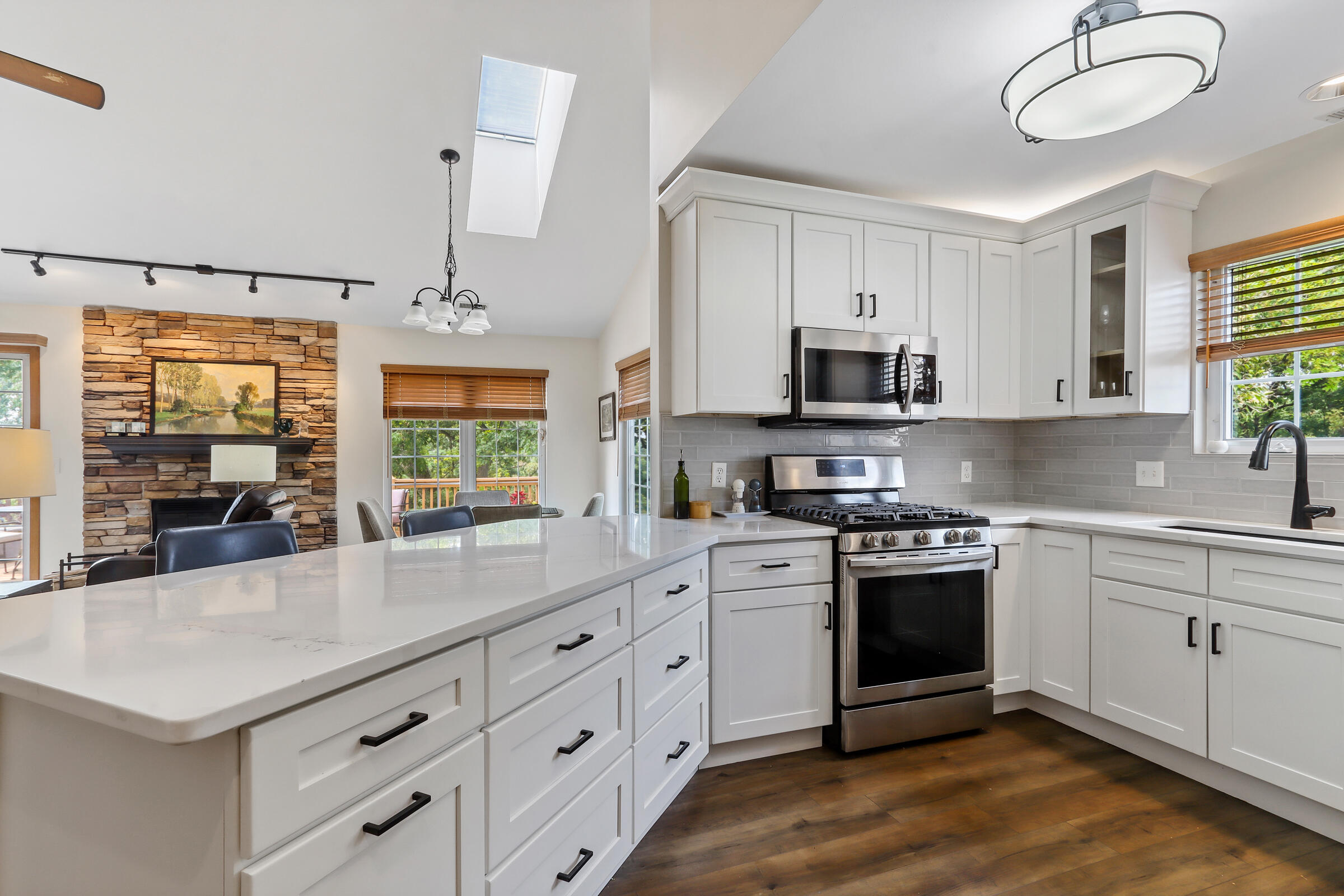 1045 Lakeland Dr 9-35