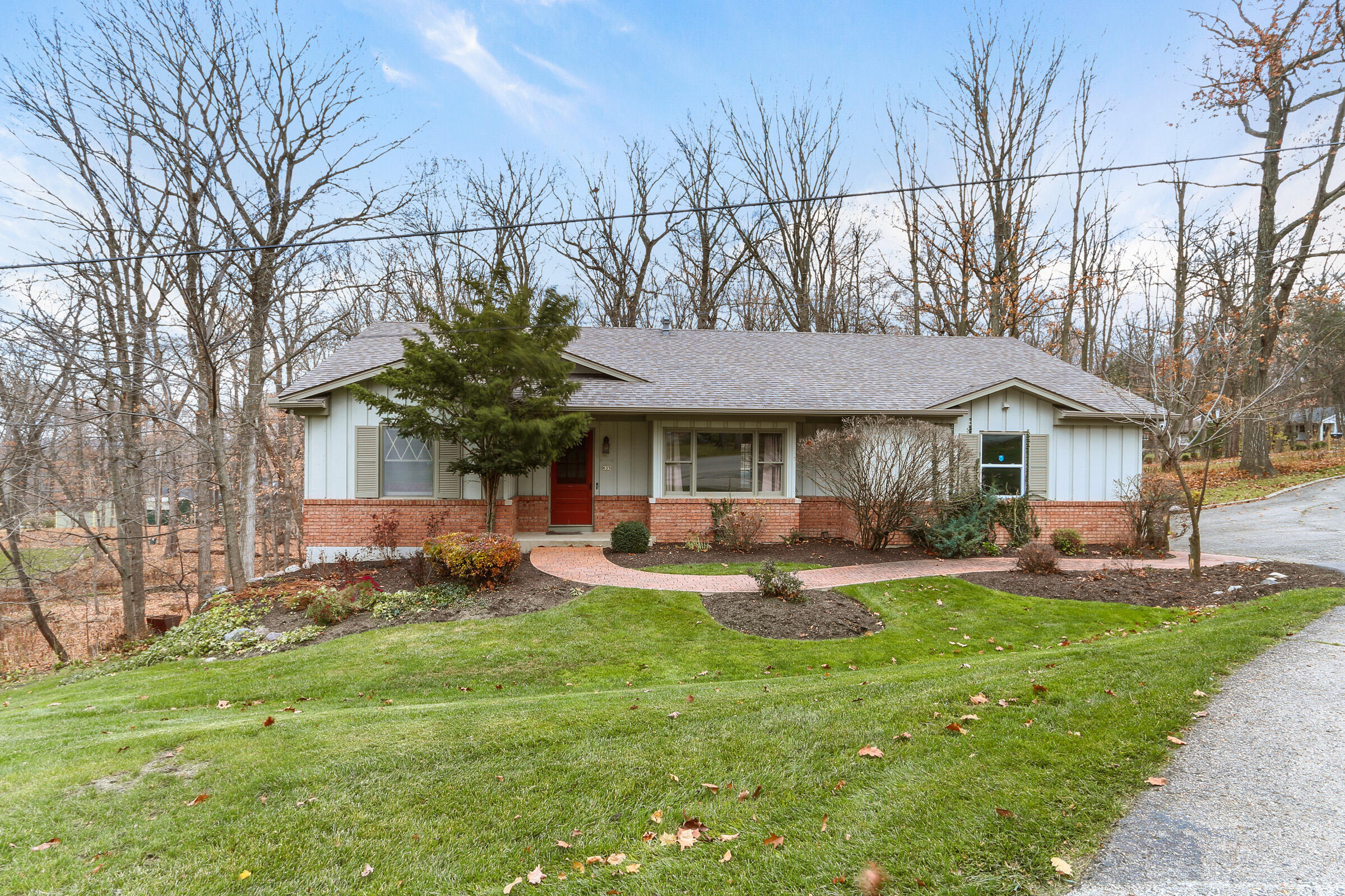 635 Upper Brookwood Dr