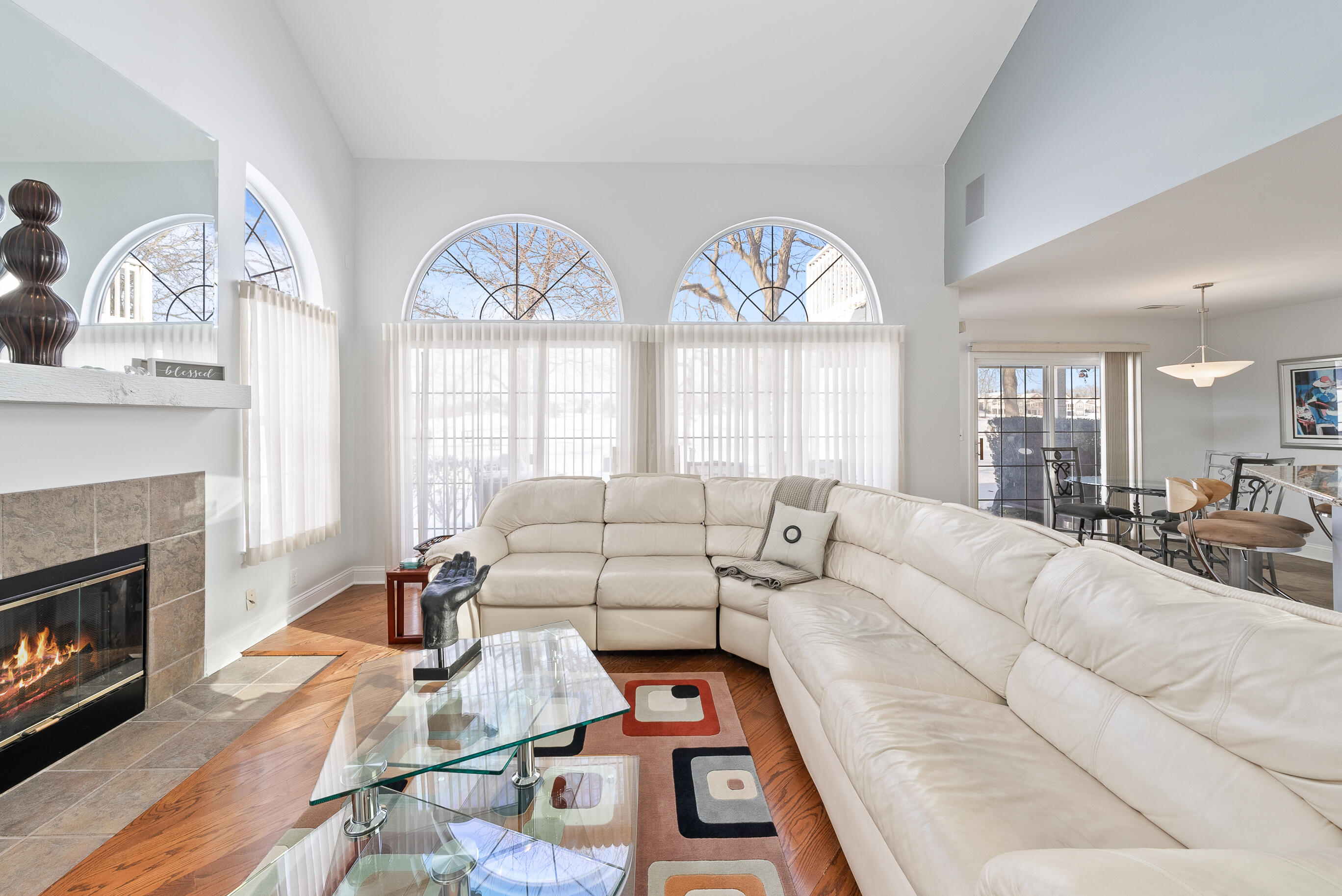 905 Eagleton Dr