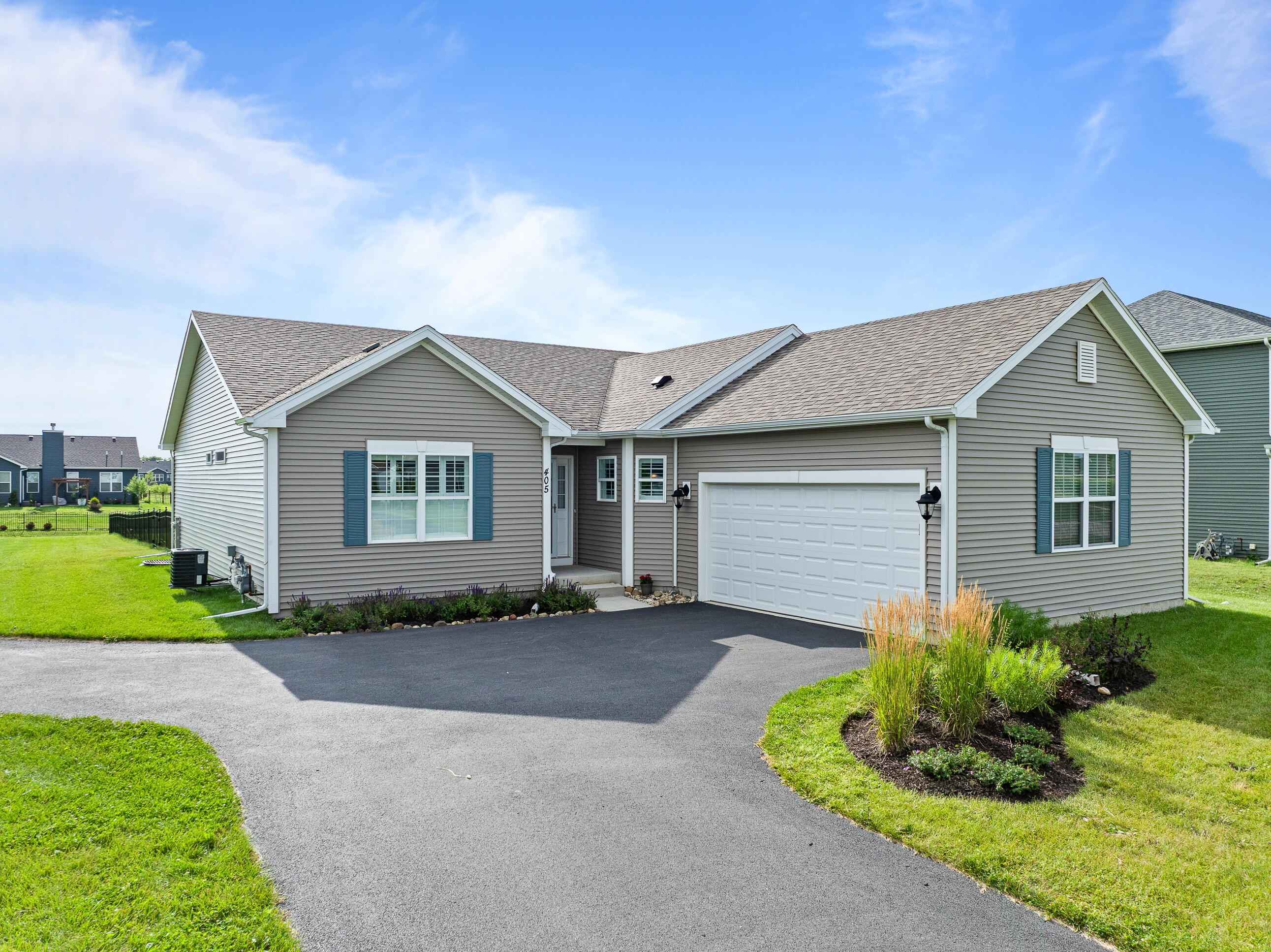 405 Cambridge Dr