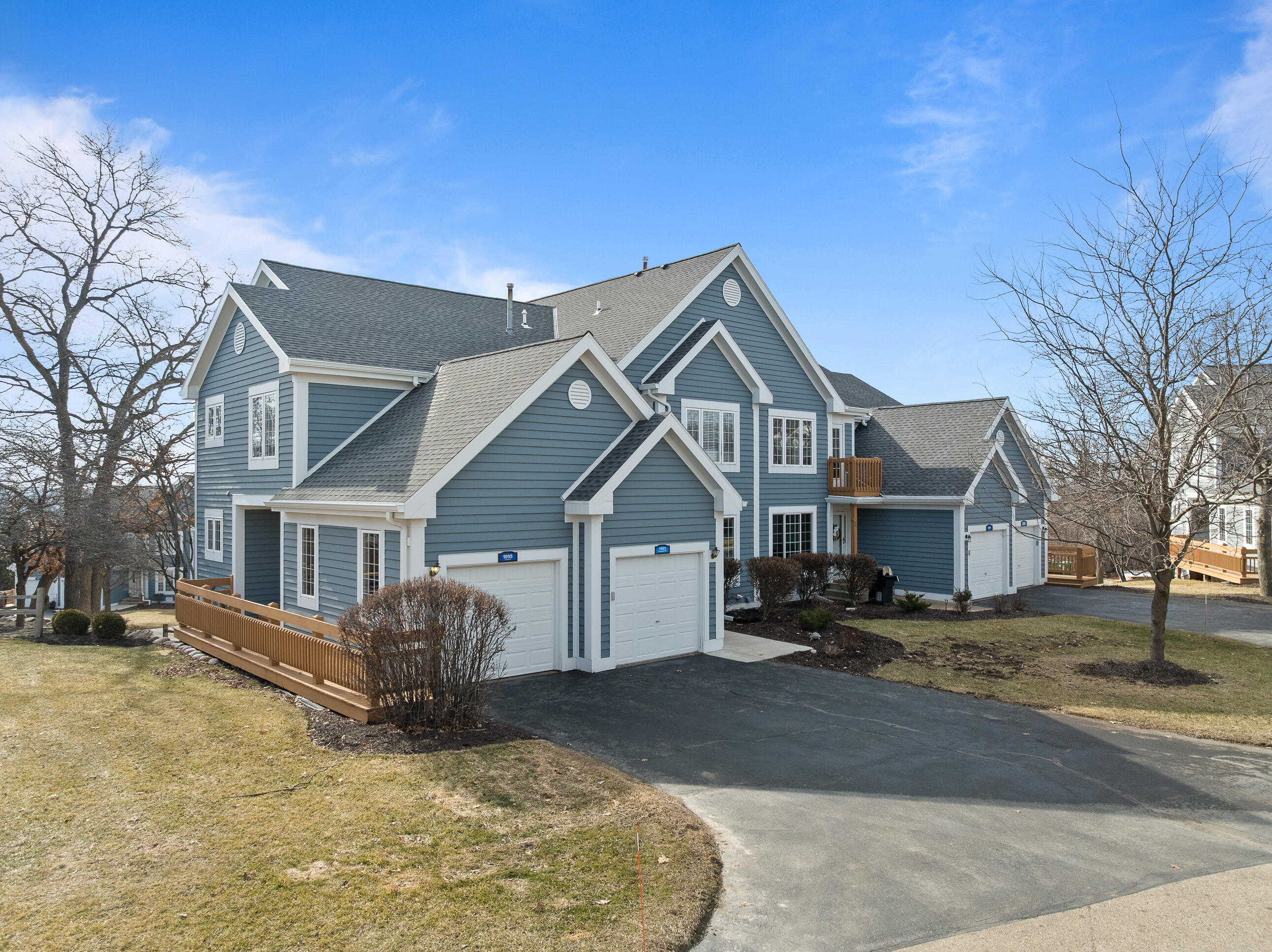 1095 Lakeland Dr Unit: 9-22