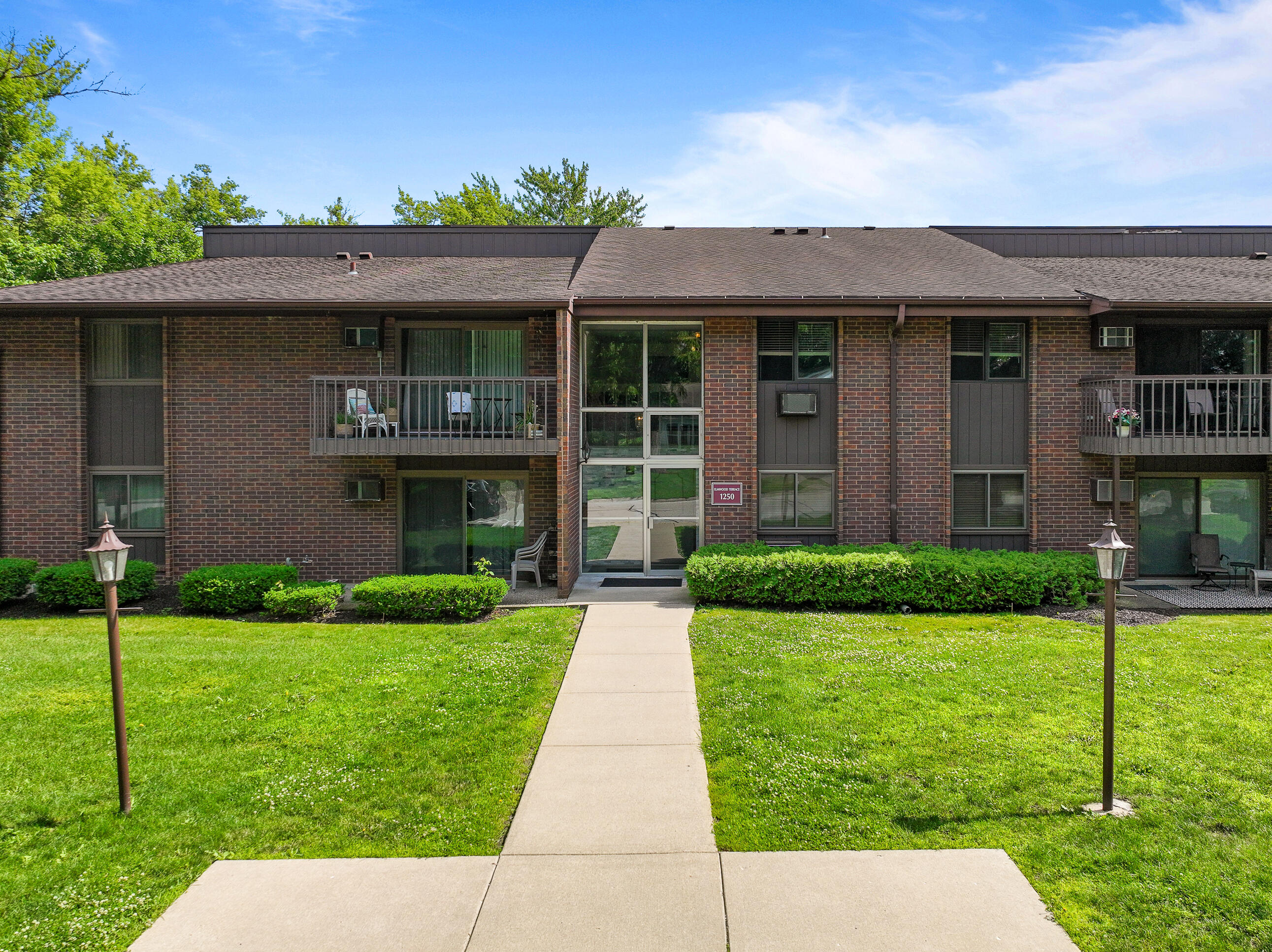 1250 Wisconsin St Unit: 209B