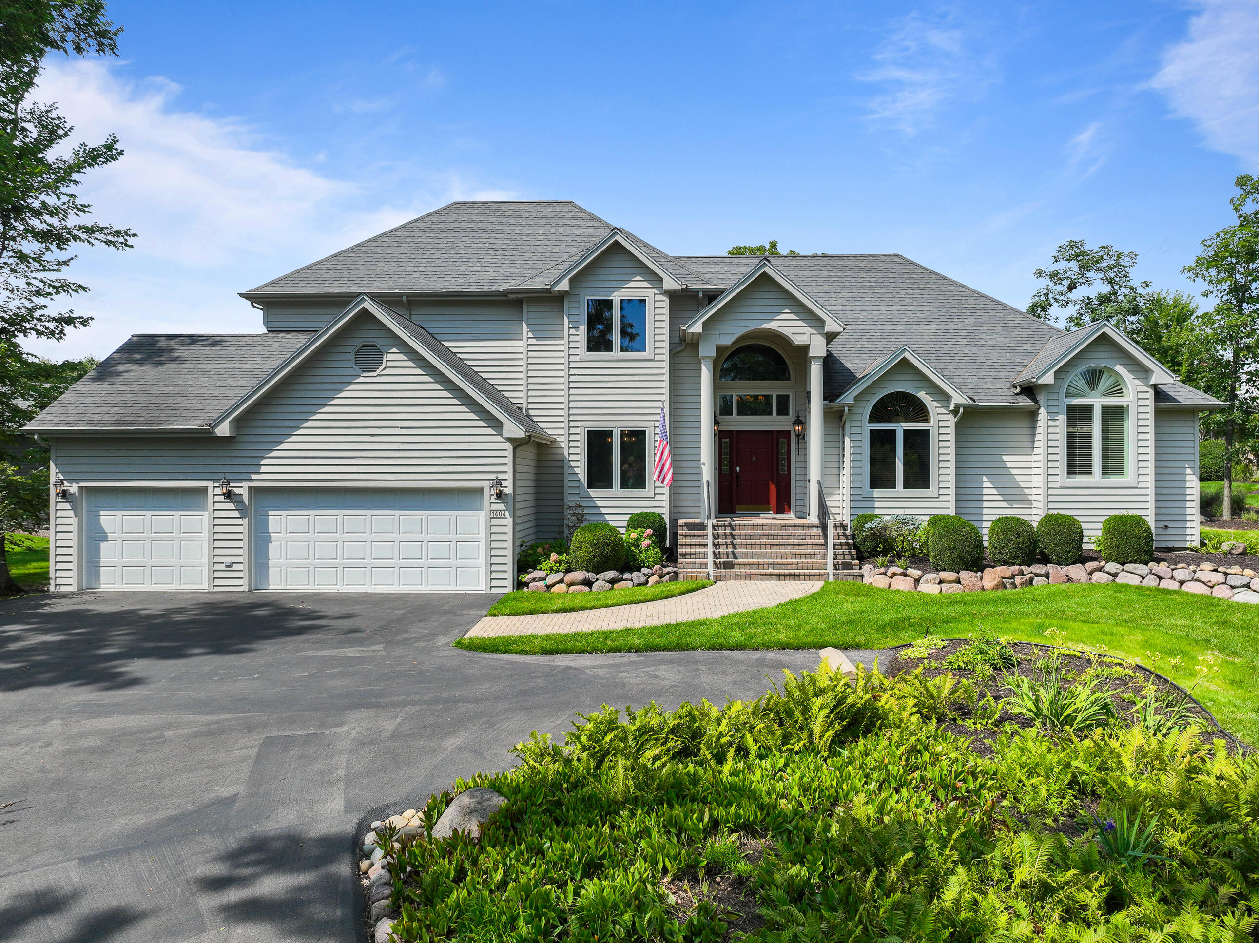 1404 Geneva National Ave N