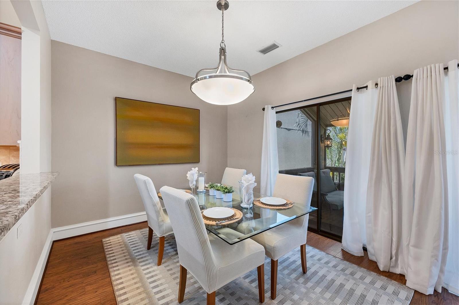 207 WOODLAND DR #207