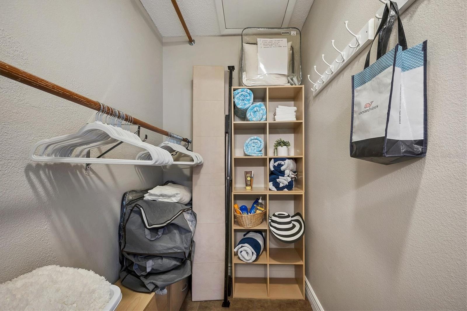 207 WOODLAND DR #207