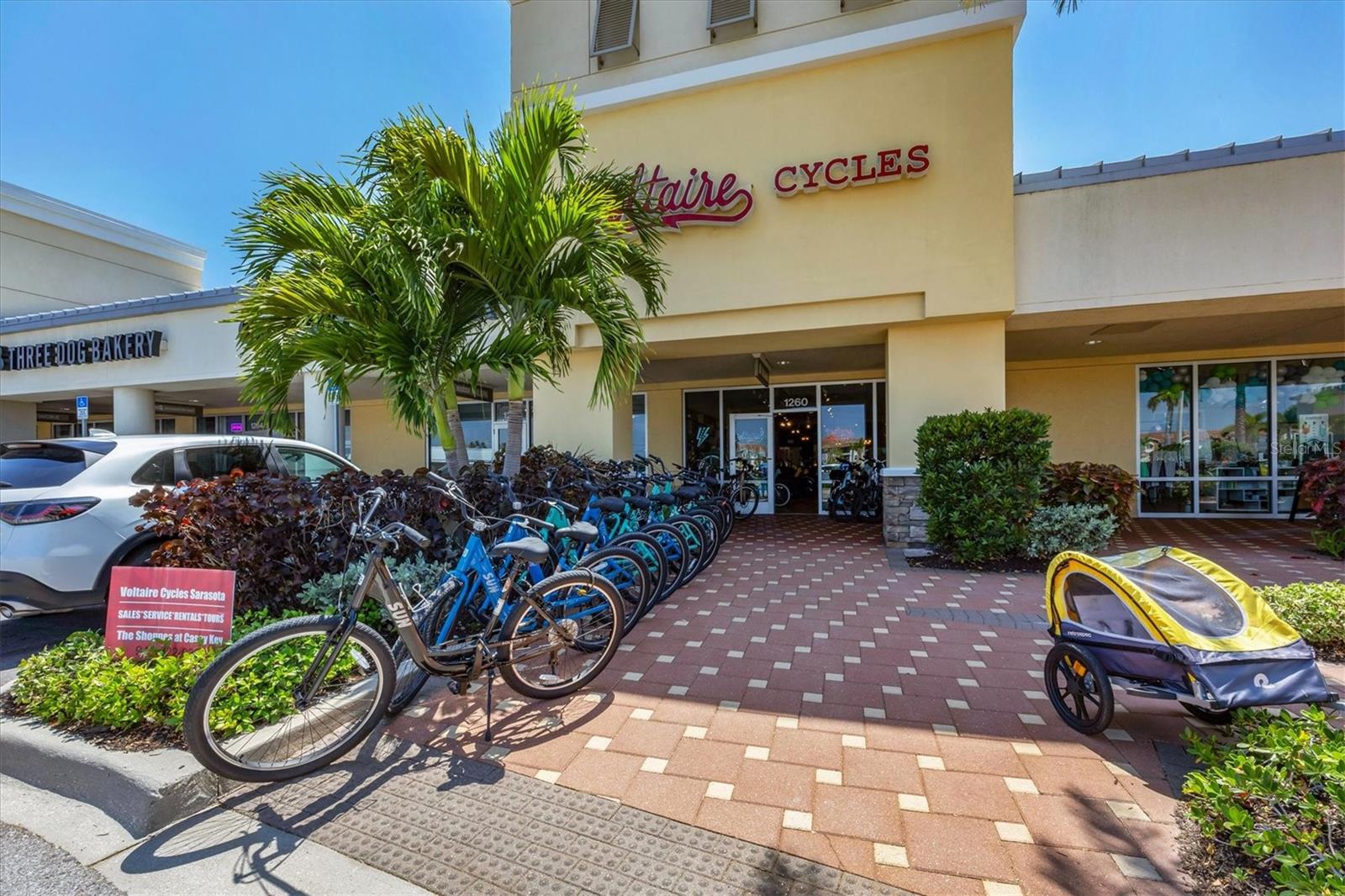 207 WOODLAND DR #207