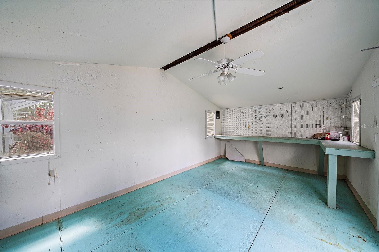 2484 COVER LN