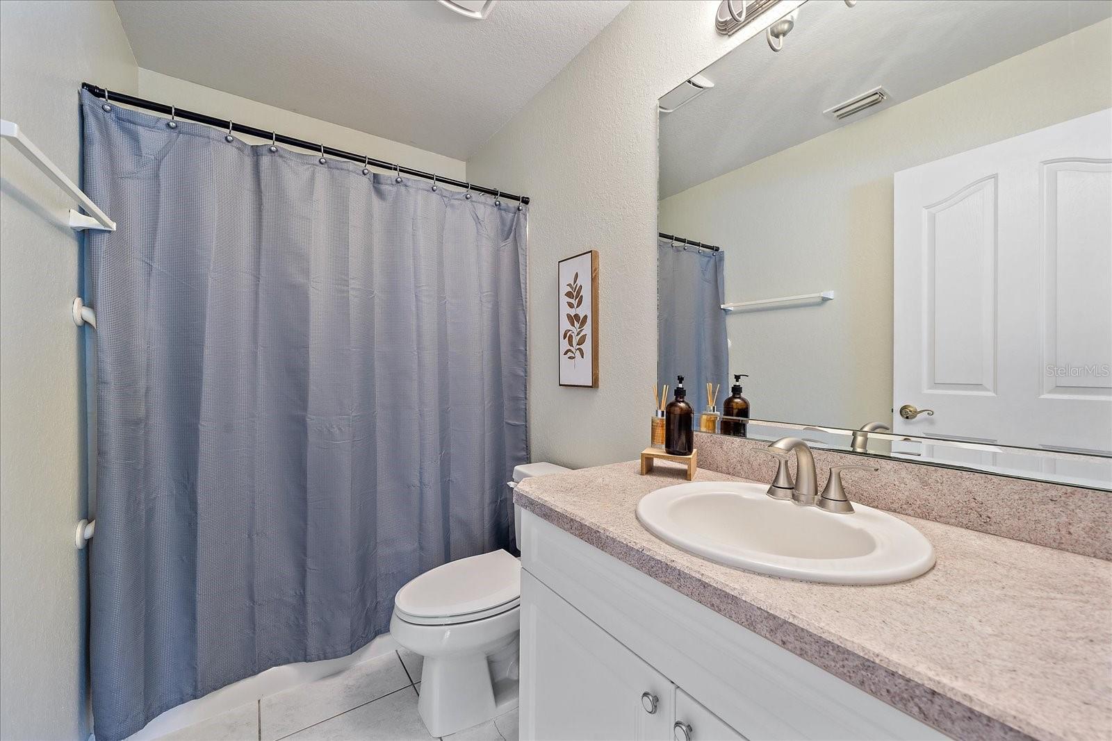 2484 COVER LN