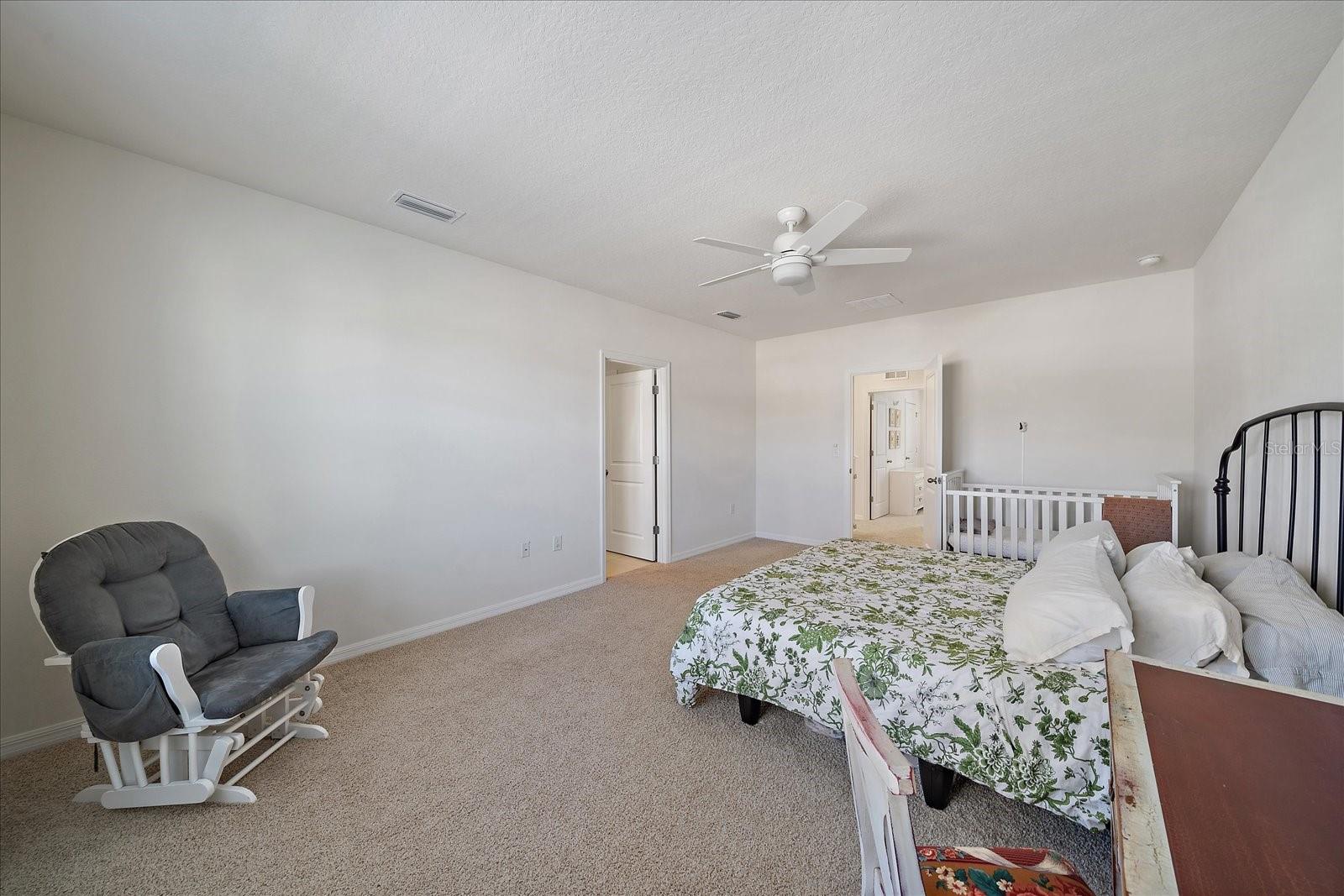 2819 GREENLEAF TER