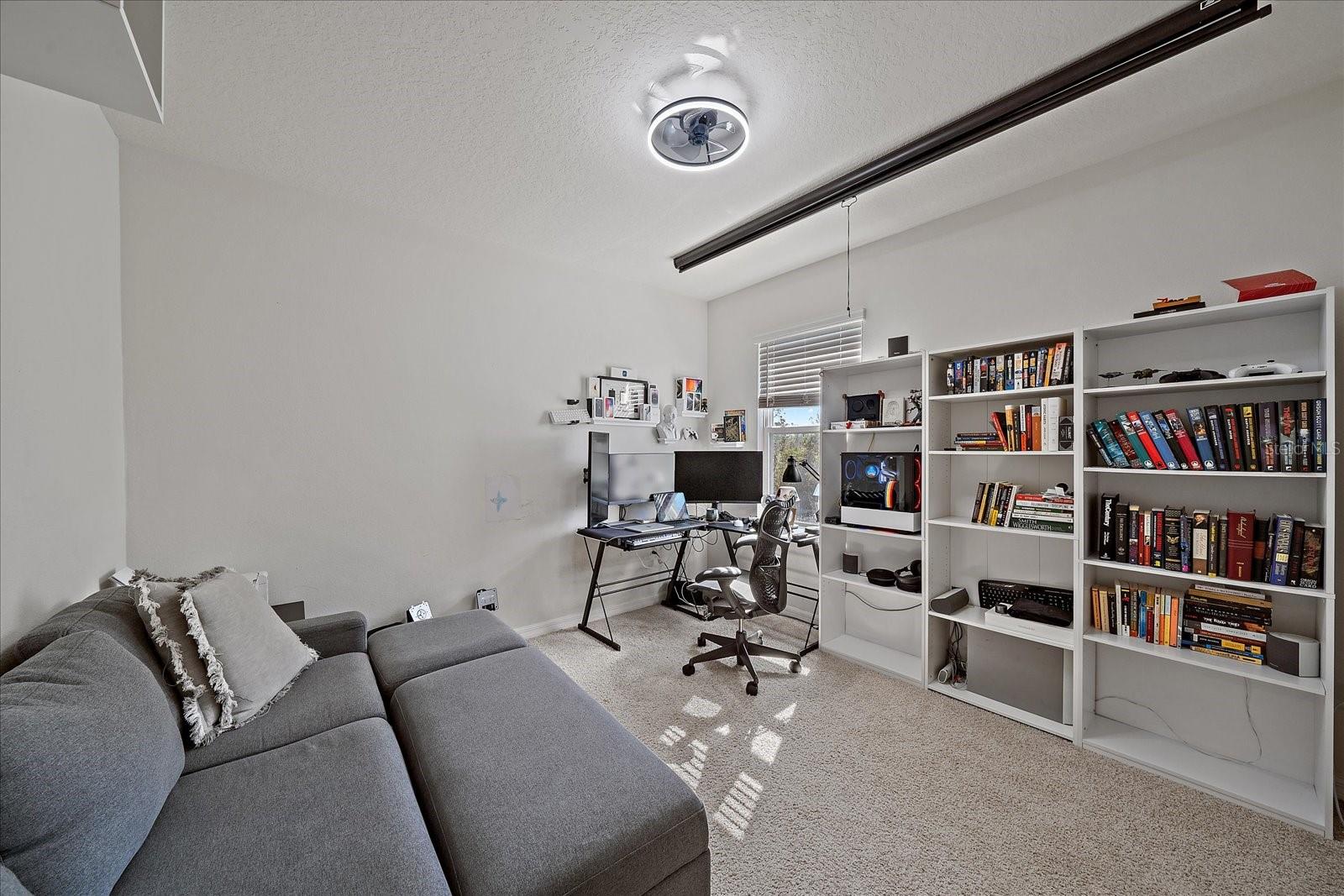 2819 GREENLEAF TER