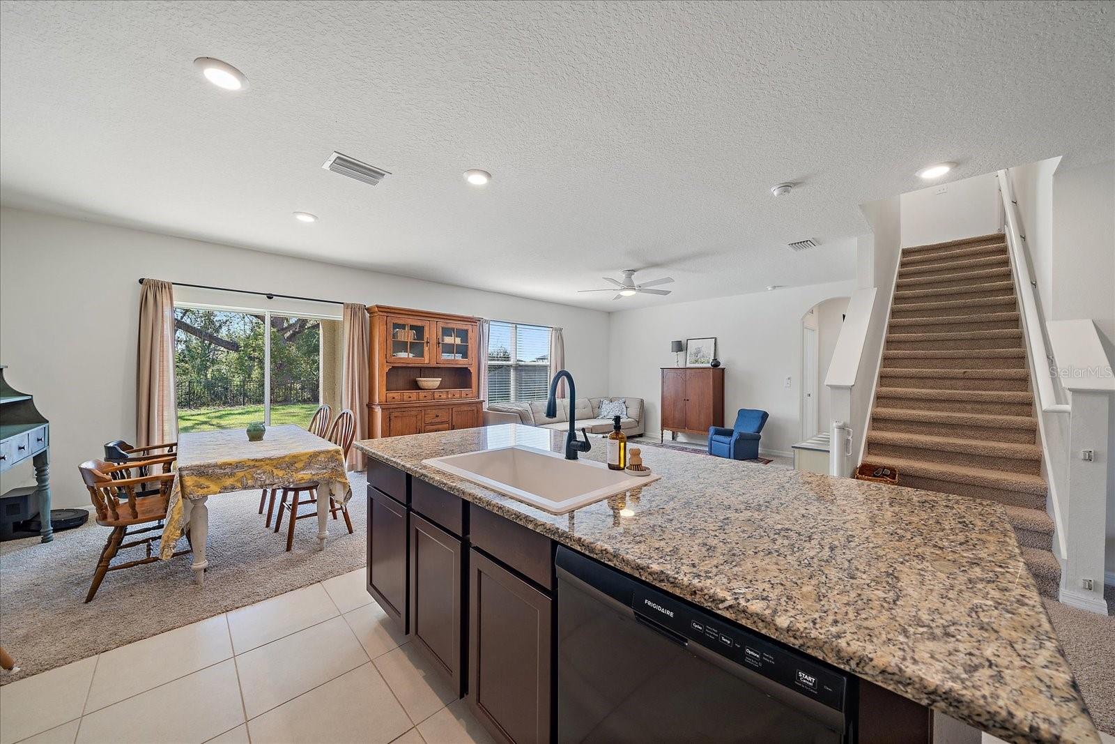 2819 GREENLEAF TER