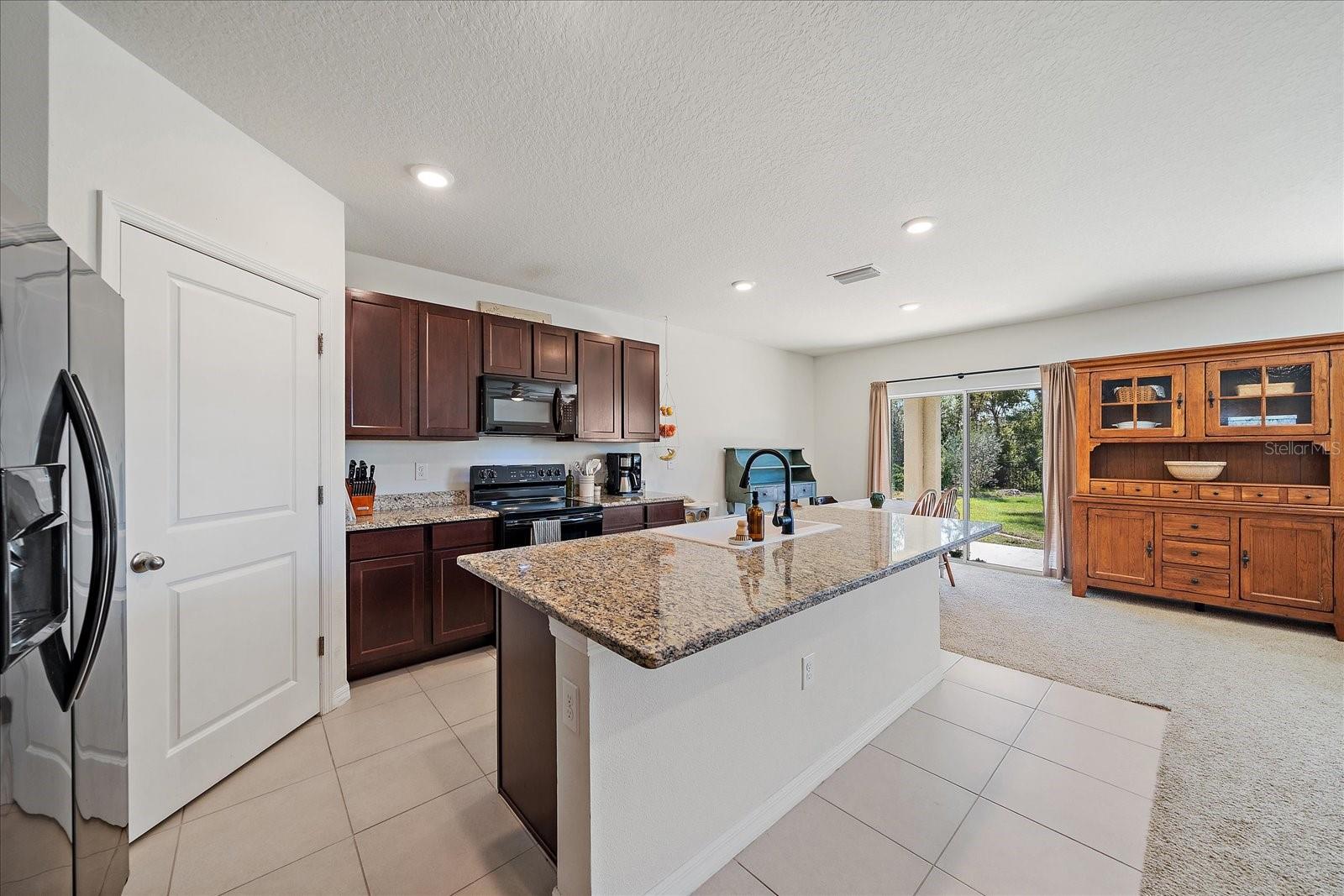 2819 GREENLEAF TER