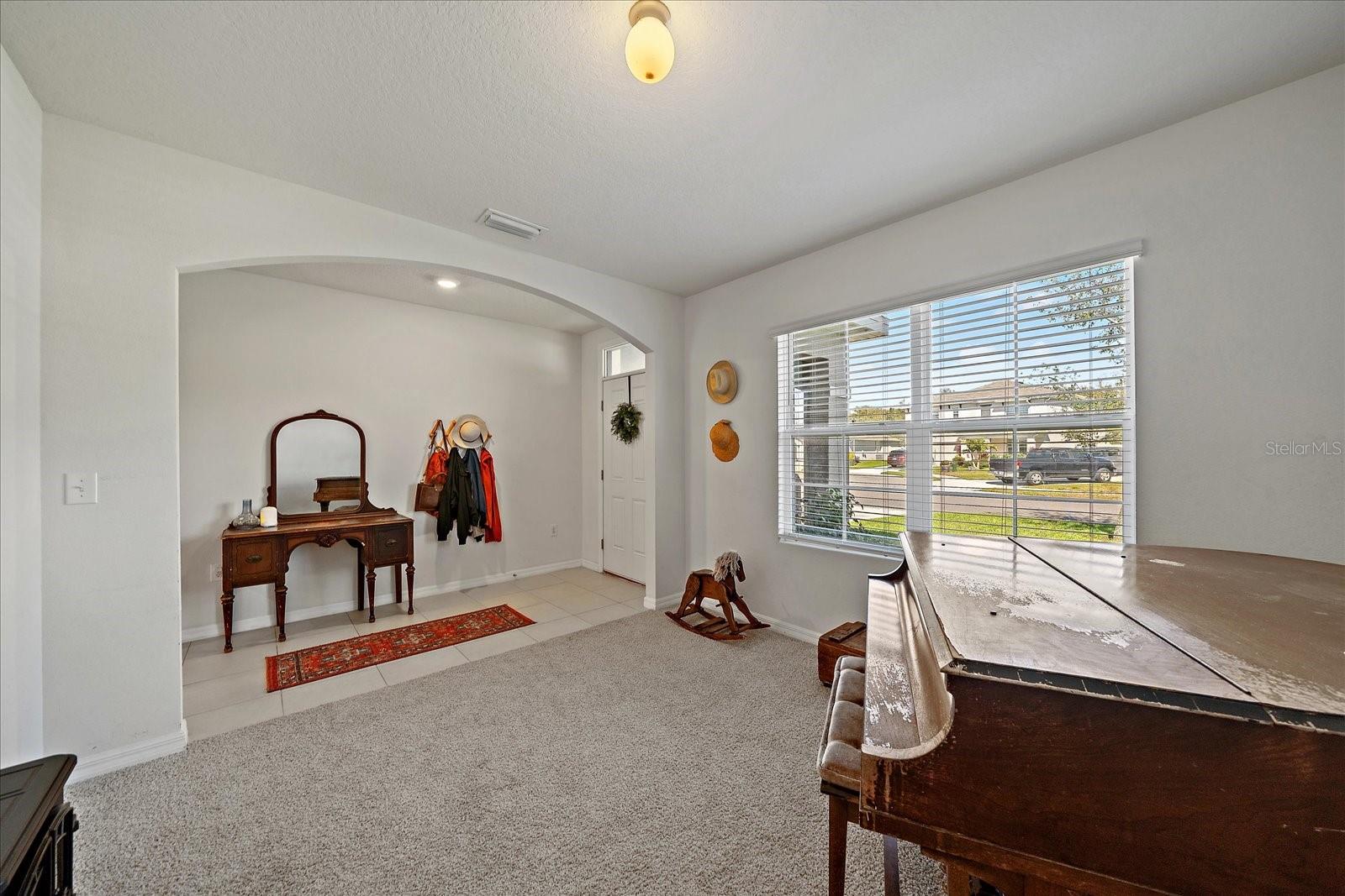 2819 GREENLEAF TER