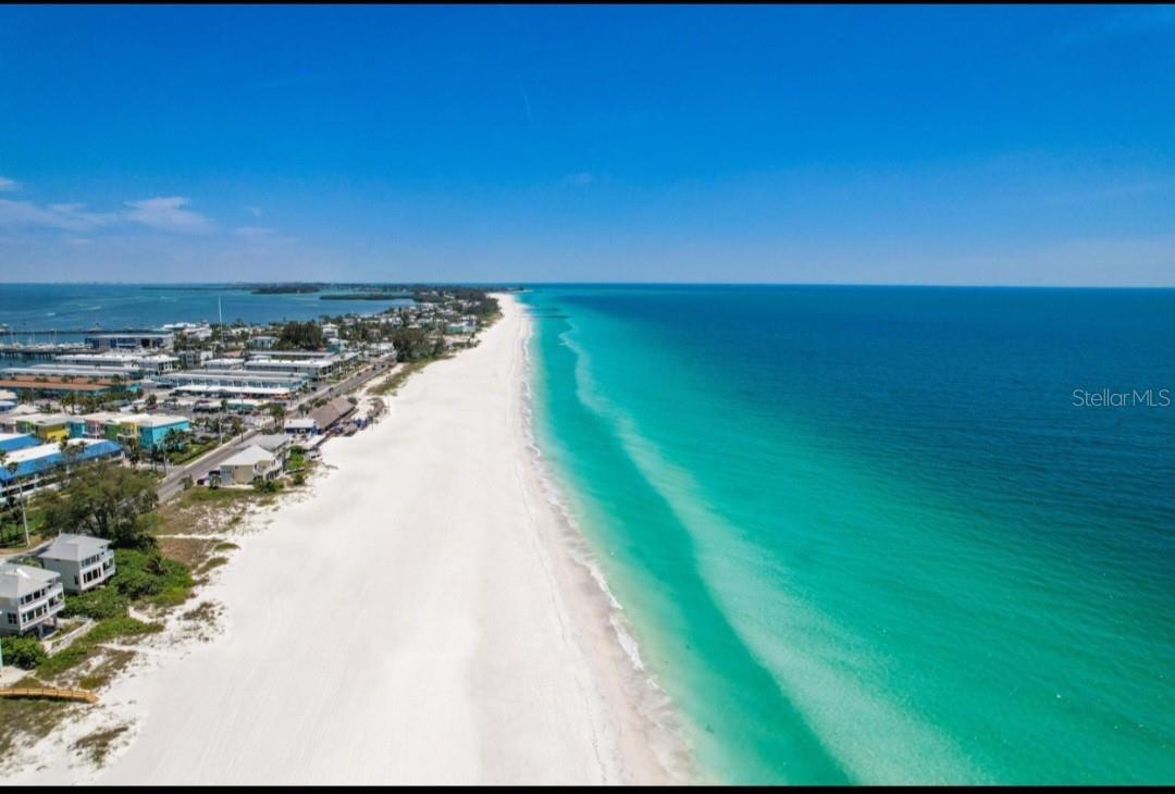 6250 HOLMES BLVD #32