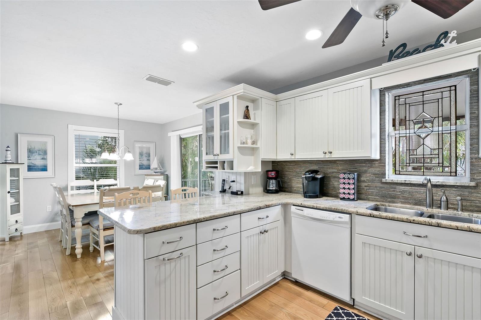 6250 HOLMES BLVD #32