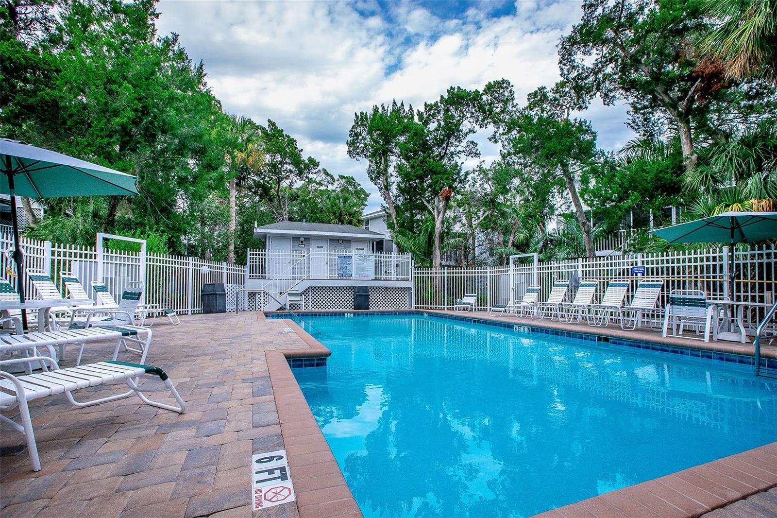 6250 HOLMES BLVD #32