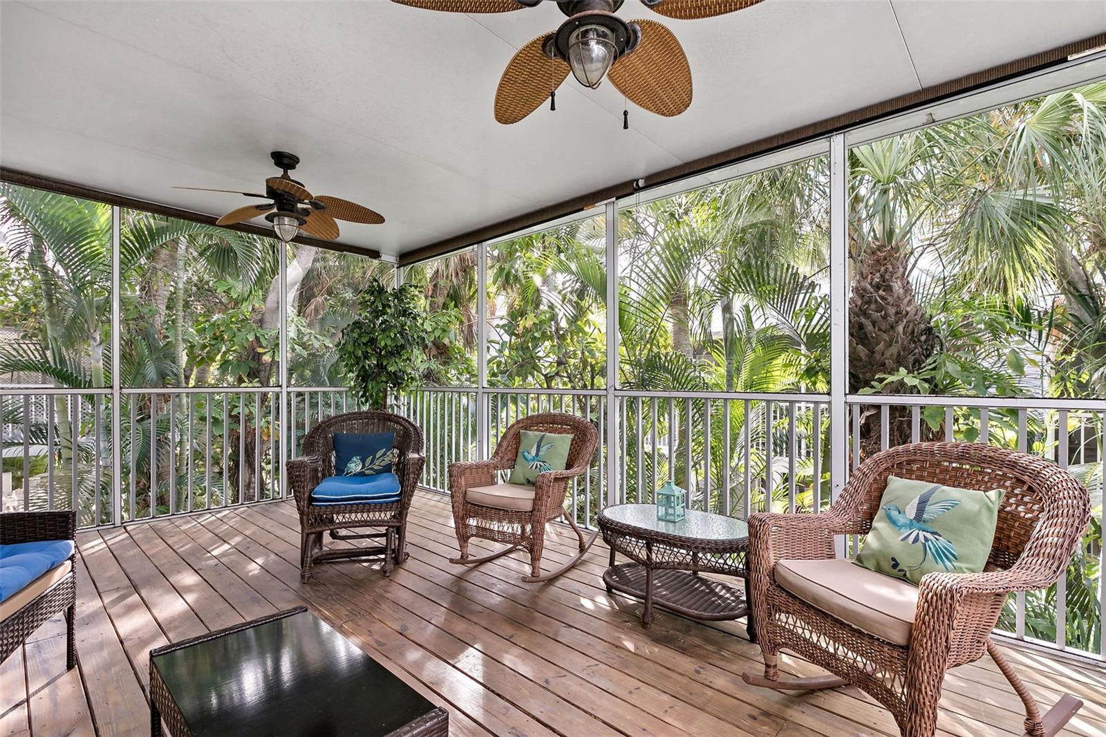 6250 HOLMES BLVD #32