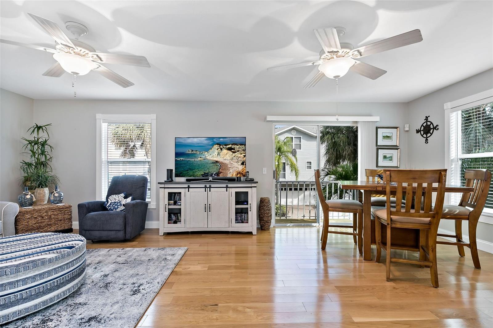 6250 HOLMES BLVD #32