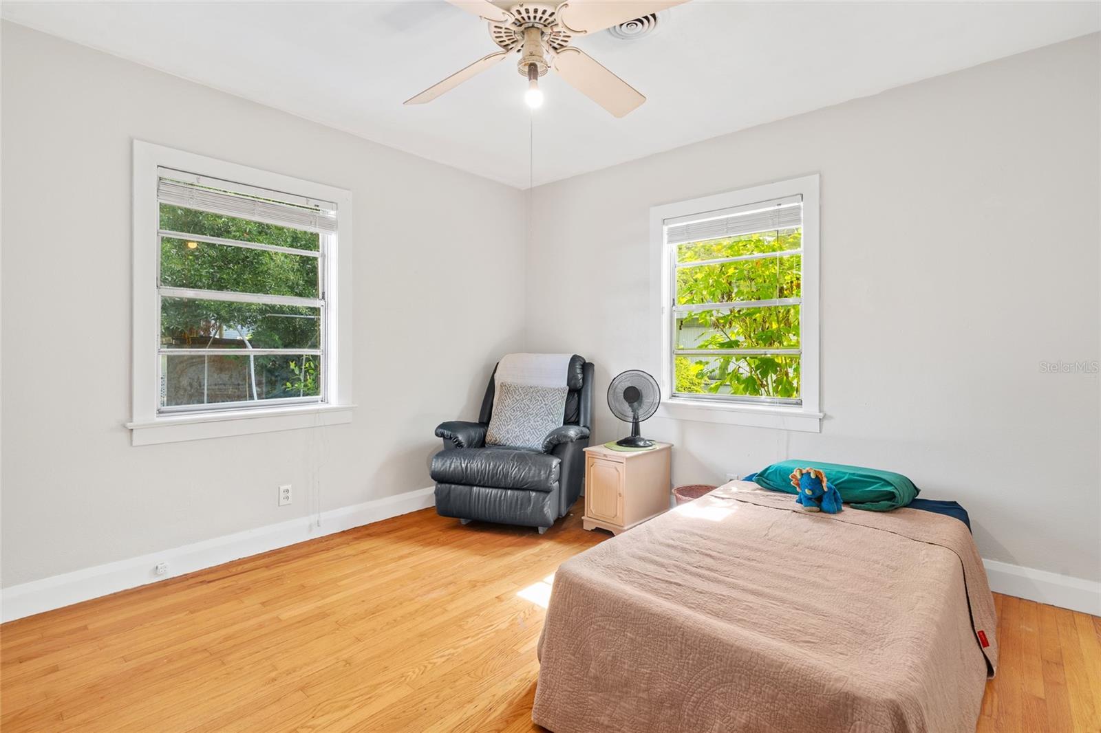 2302 8TH AVE W