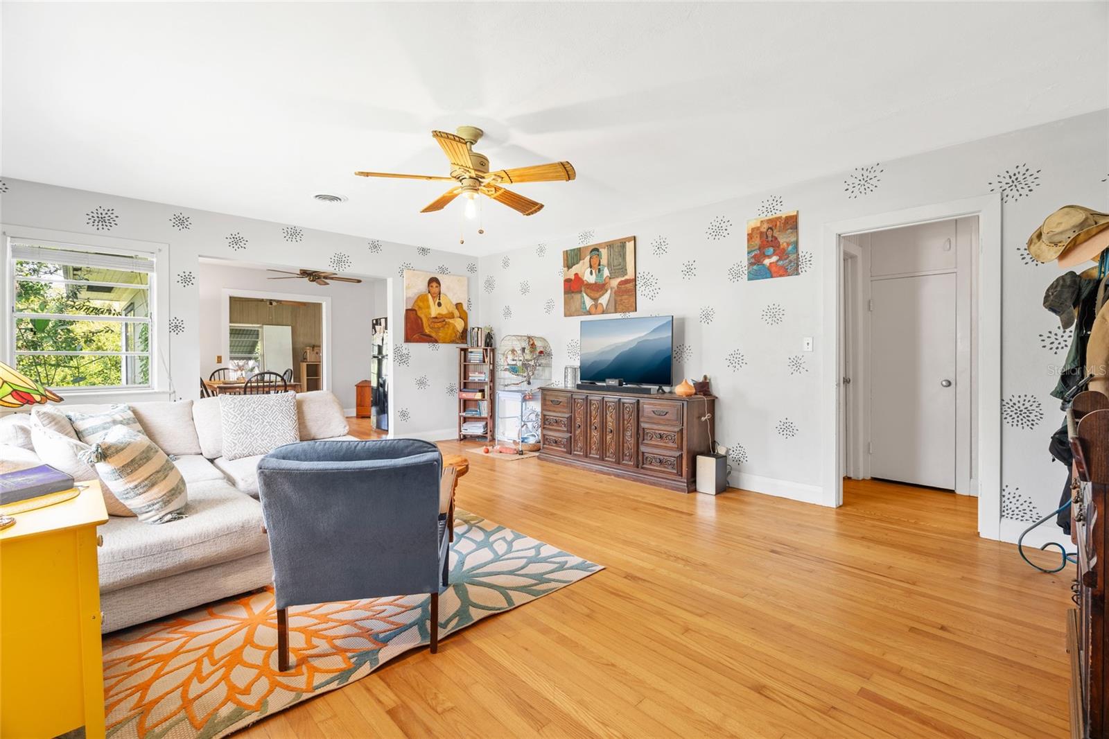 2302 8TH AVE W