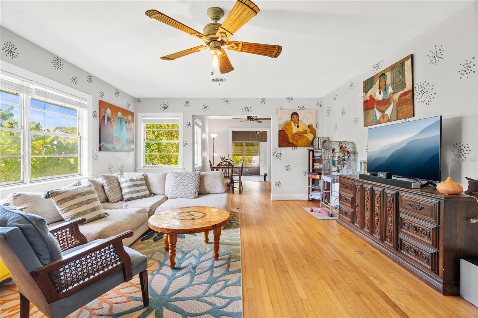 2302 8TH AVE W