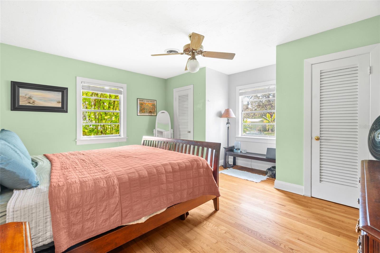 2302 8TH AVE W