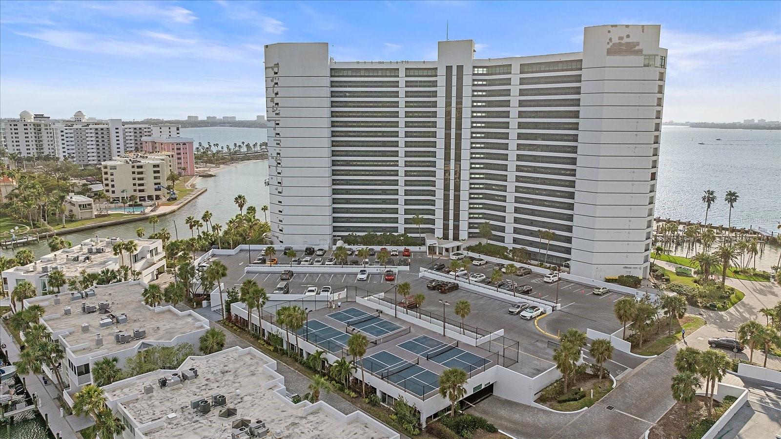 888 BLVD OF THE ARTS #1008