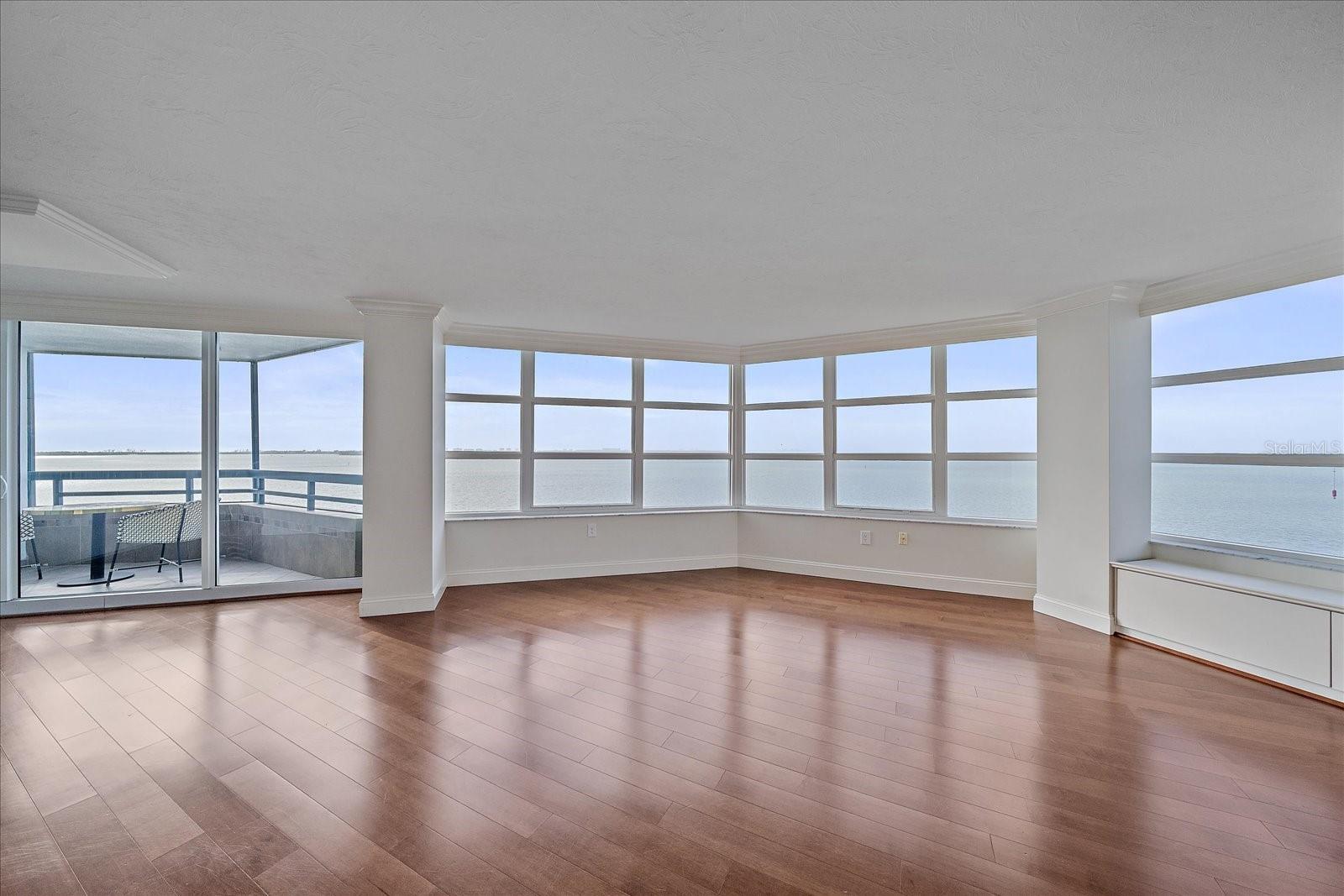 888 BLVD OF THE ARTS #1008