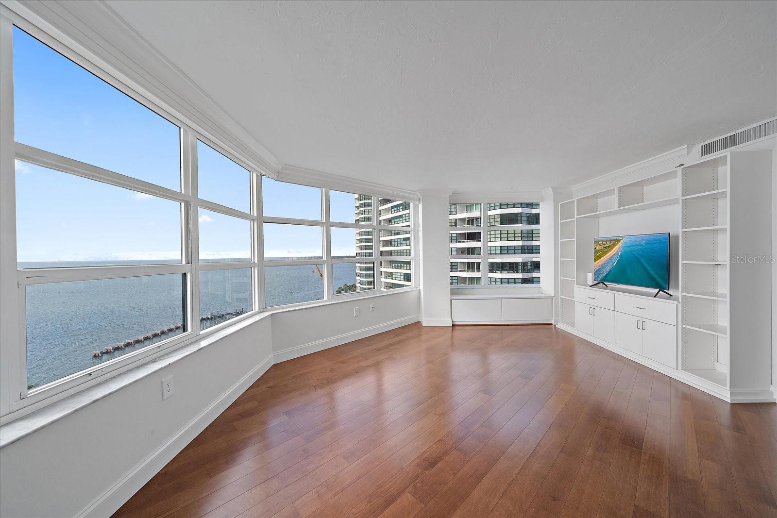 888 BLVD OF THE ARTS #1008