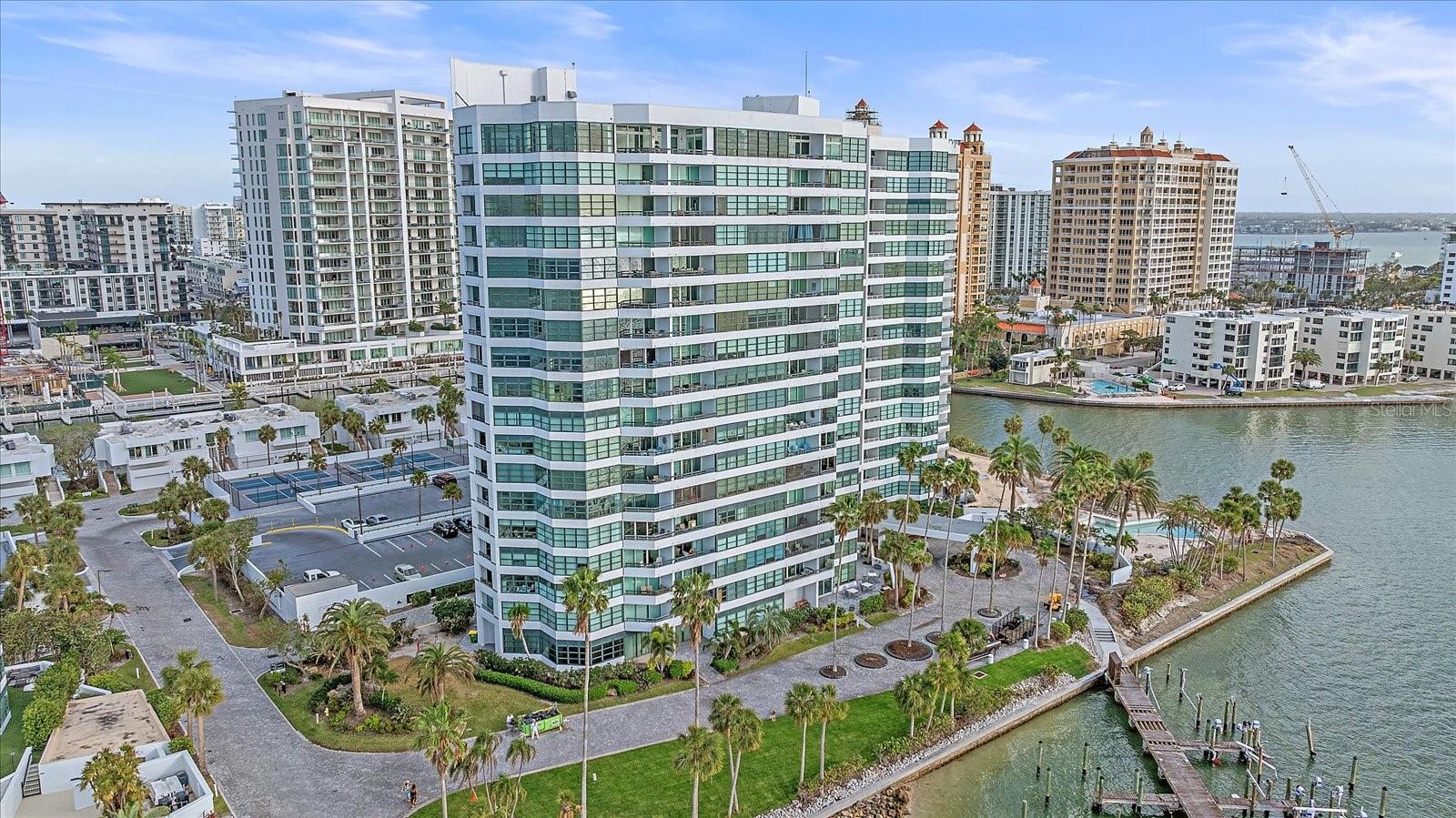 888 BLVD OF THE ARTS #1008