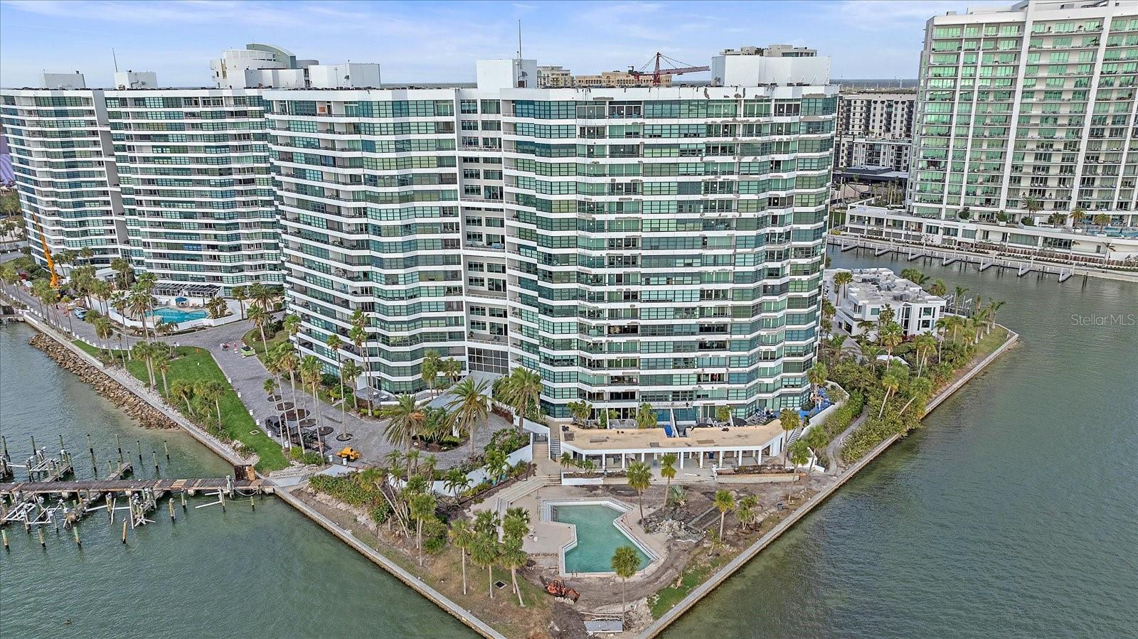 888 BLVD OF THE ARTS #1008