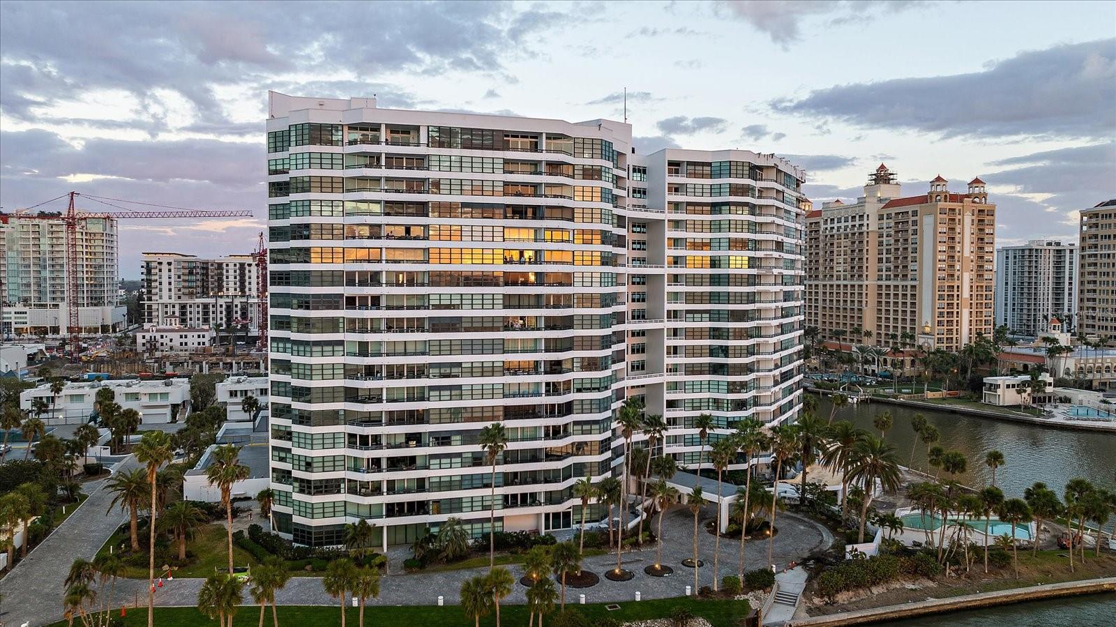 888 BLVD OF THE ARTS #1008