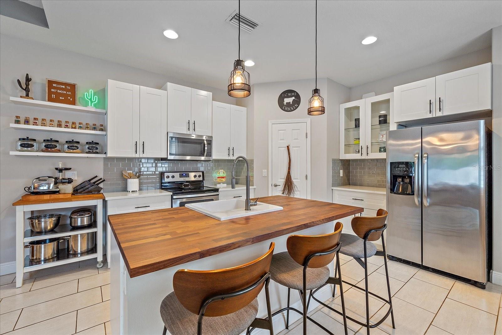 867 BACON AVE